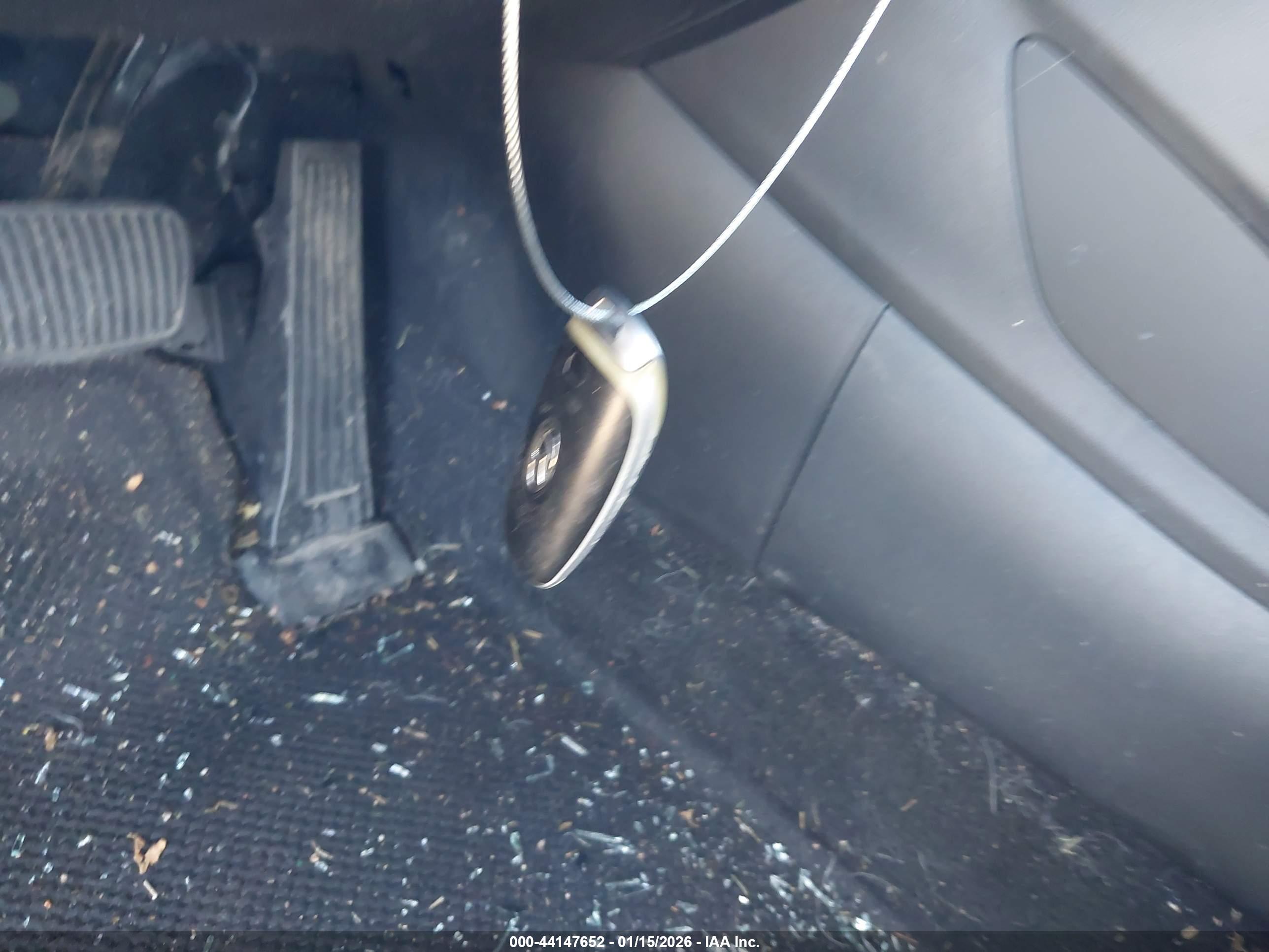 HYUNDAI TUCSON image 11