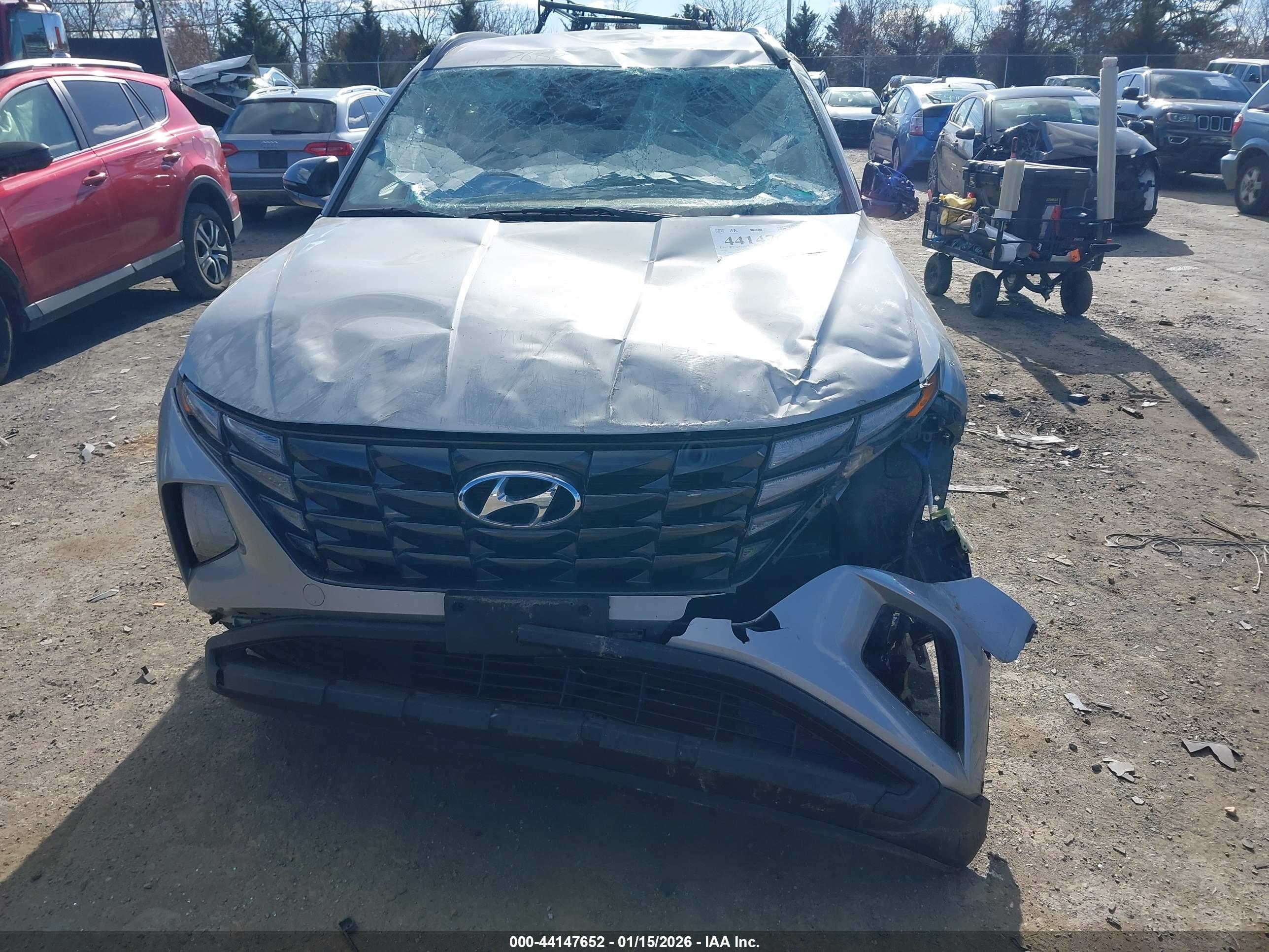 HYUNDAI TUCSON image 6