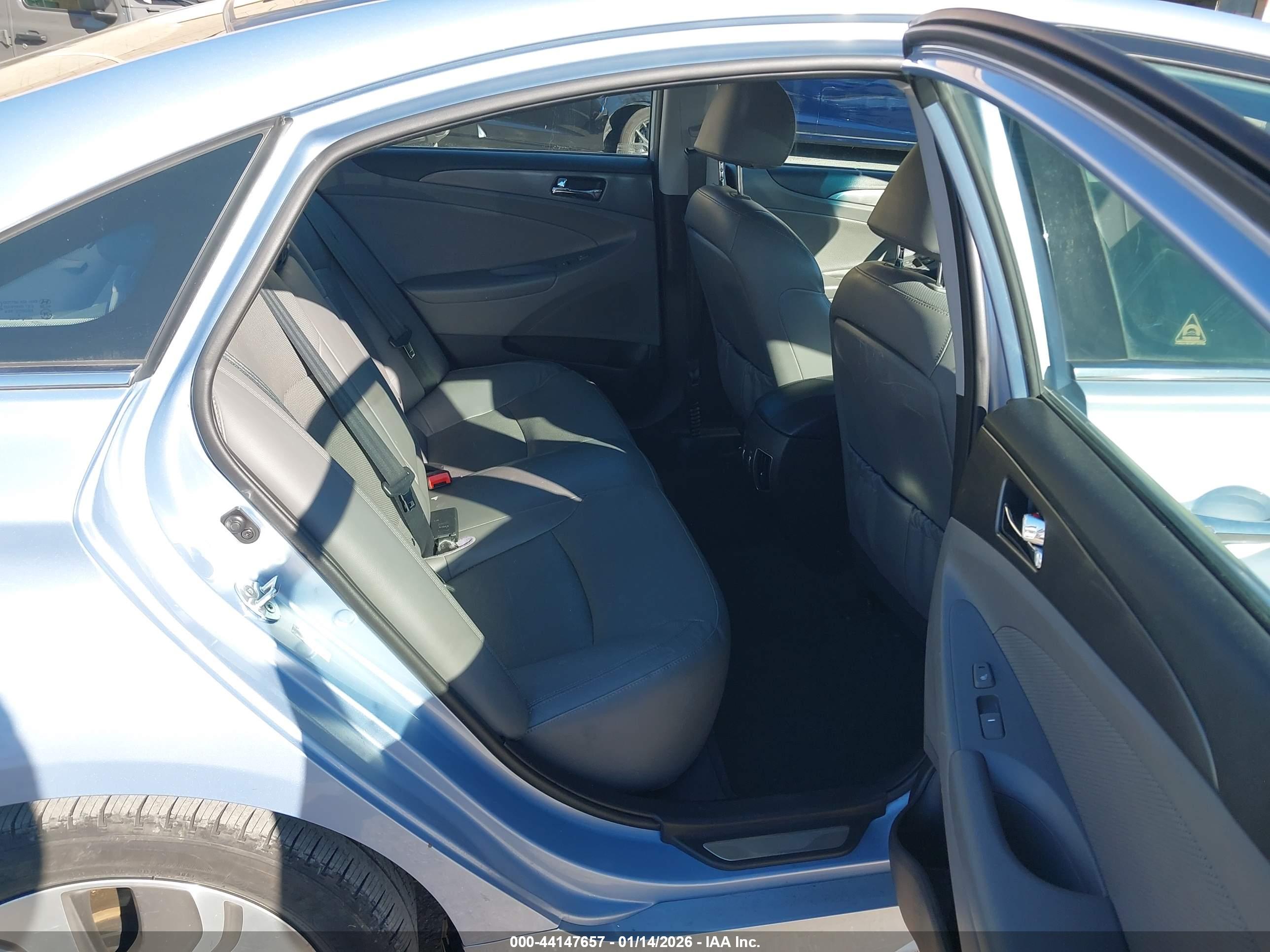HYUNDAI SONATA image 8