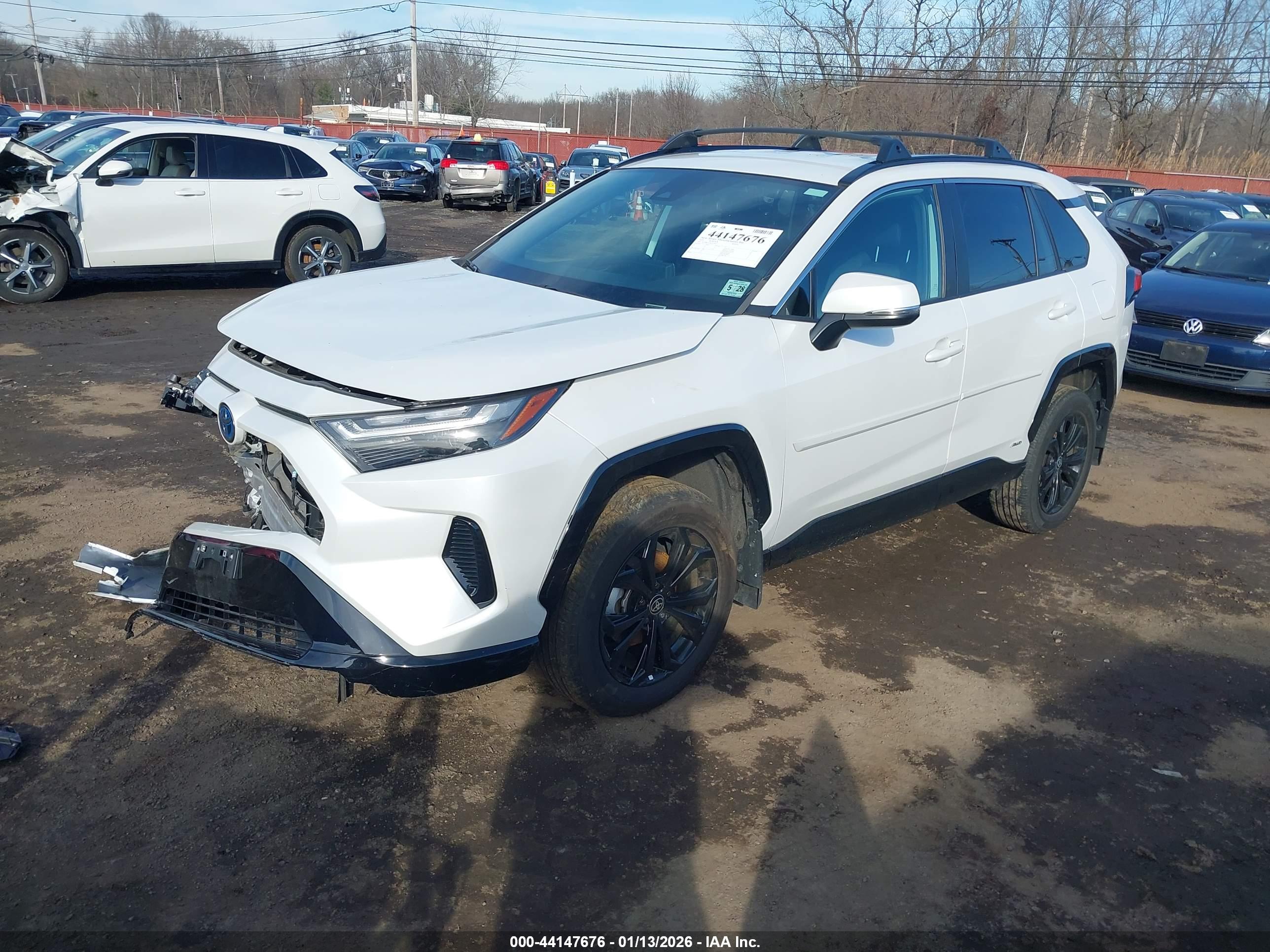 TOYOTA RAV4 image 2
