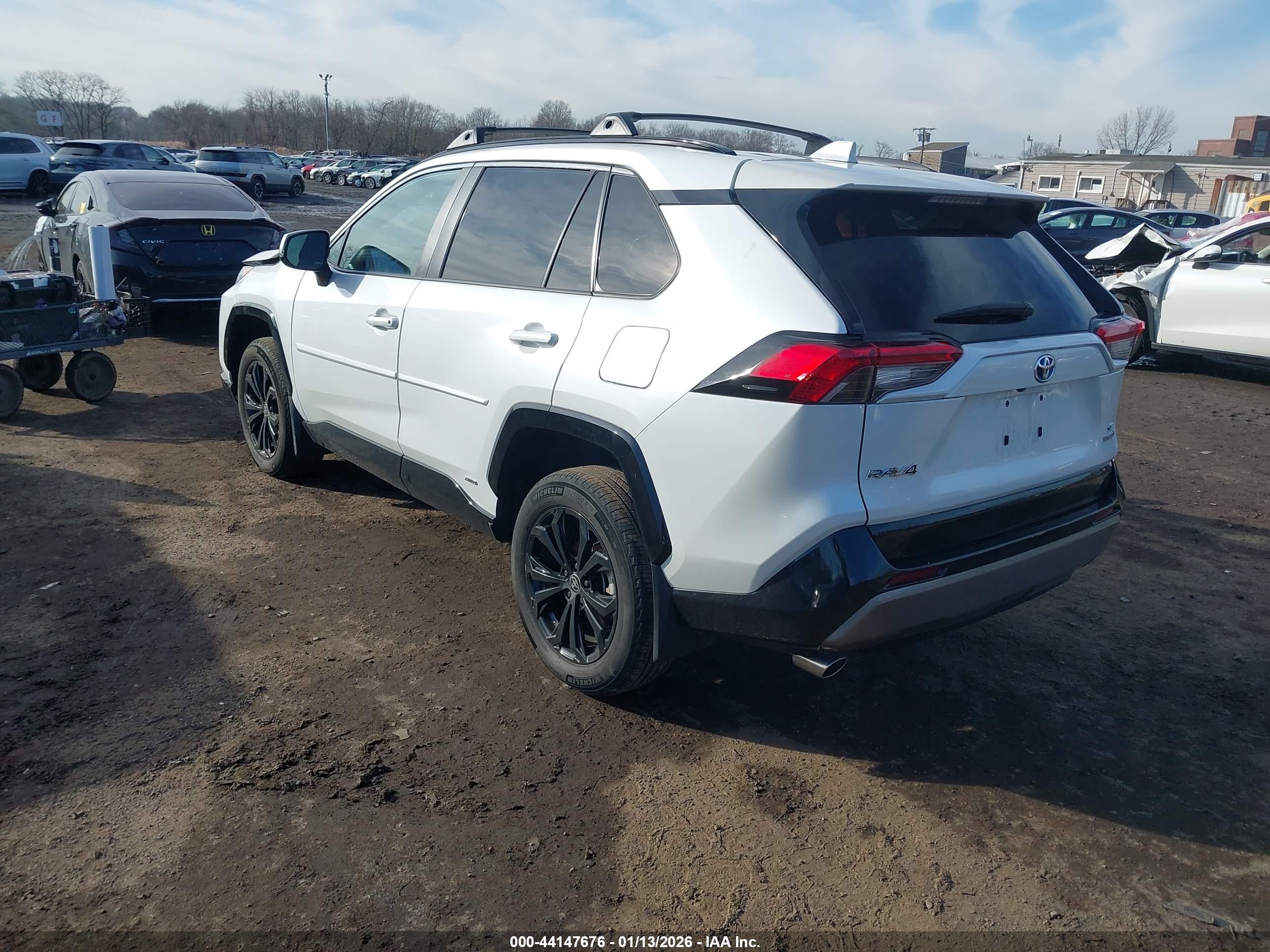 TOYOTA RAV4 image 3