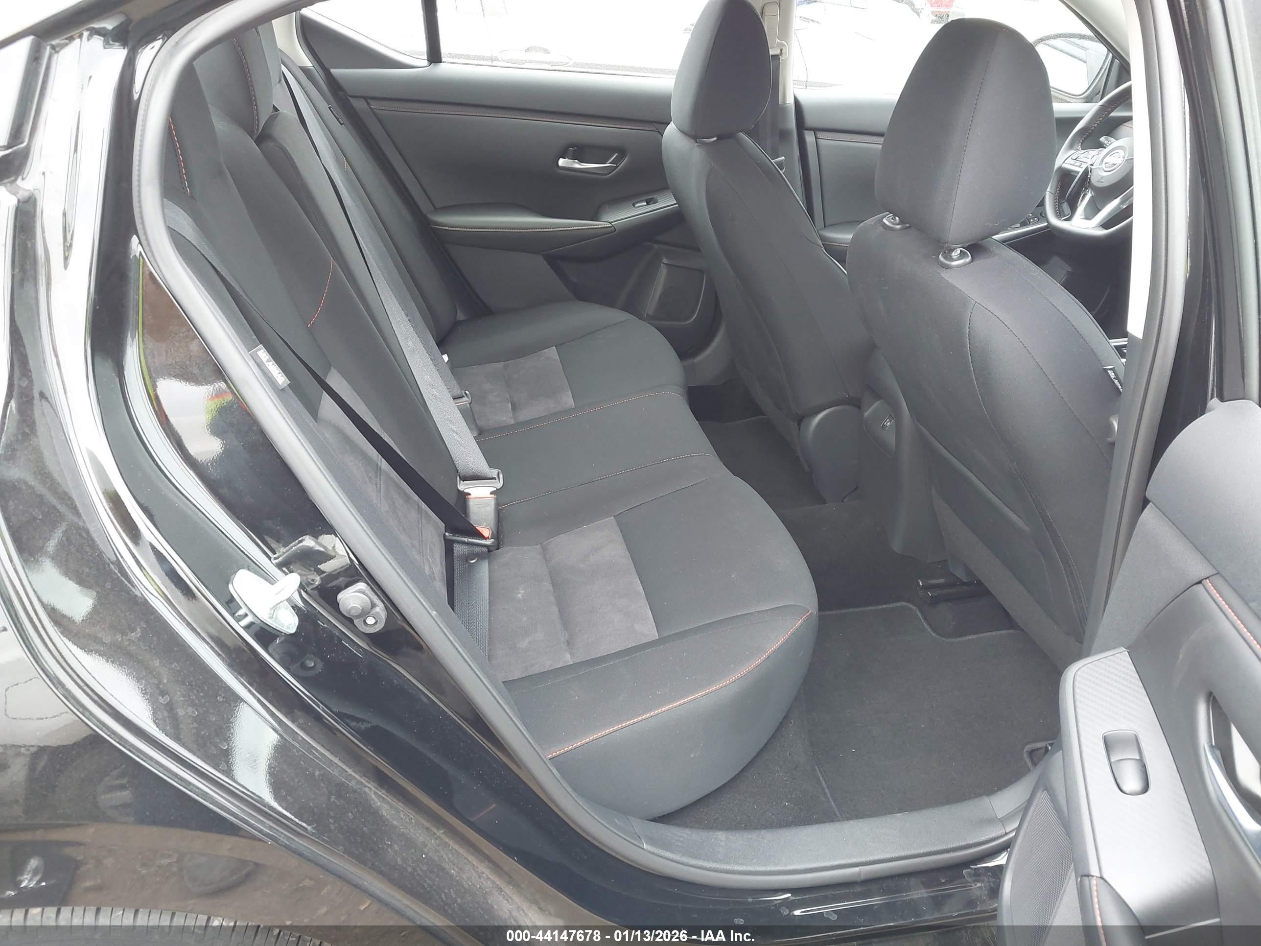 NISSAN SENTRA image 8