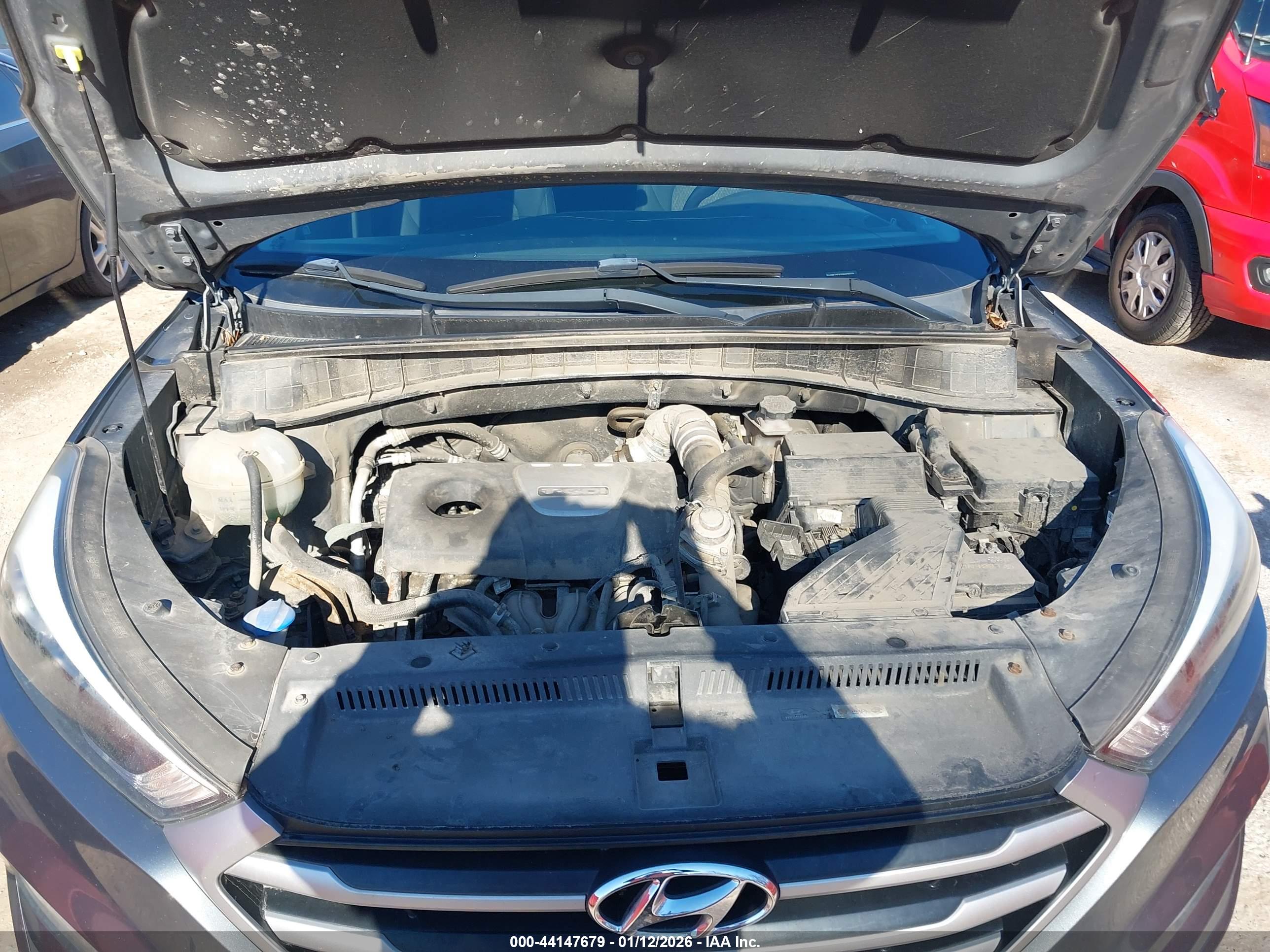 HYUNDAI TUCSON image 10