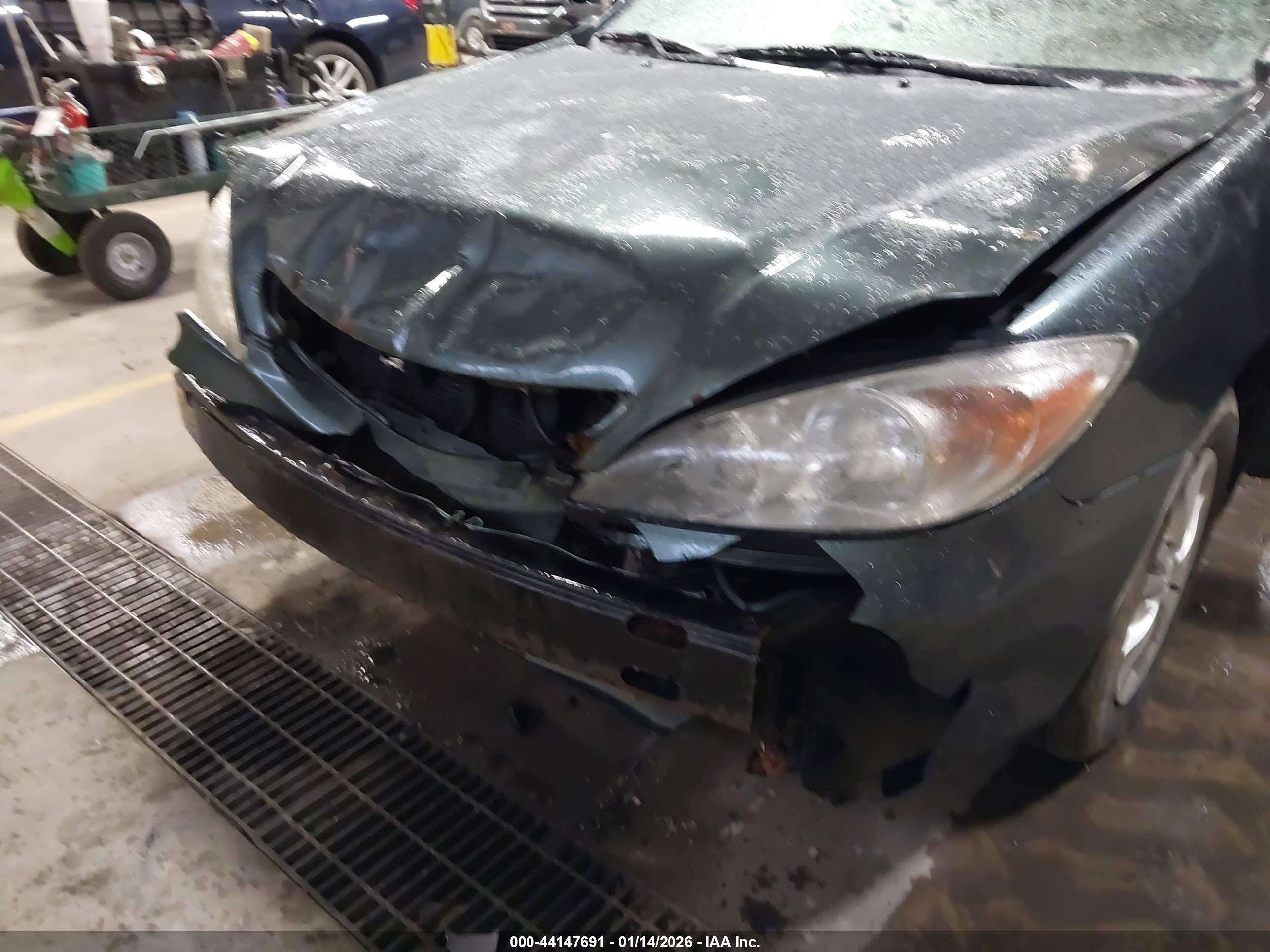 TOYOTA CAMRY image 6