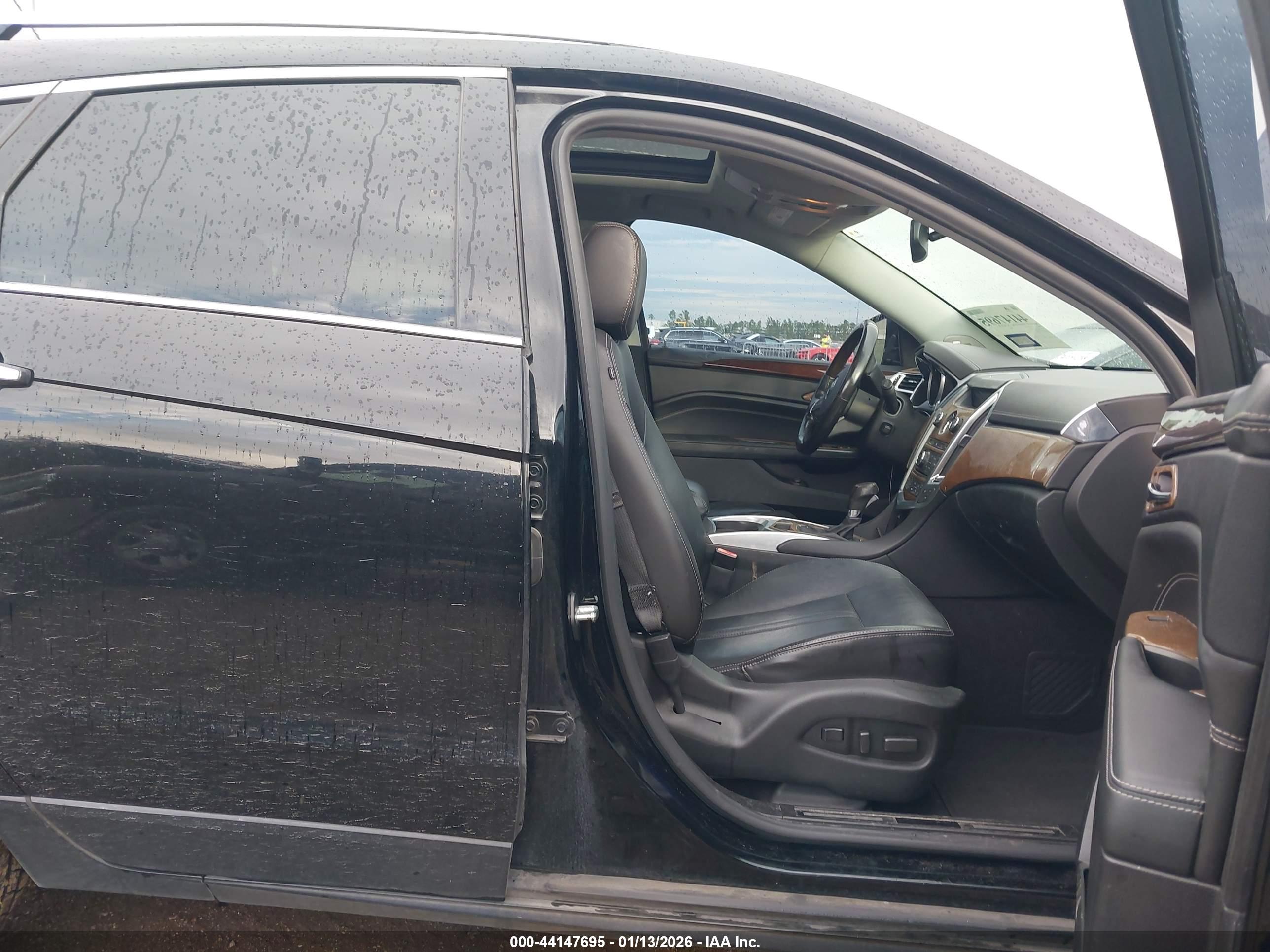 CADILLAC SRX image 5