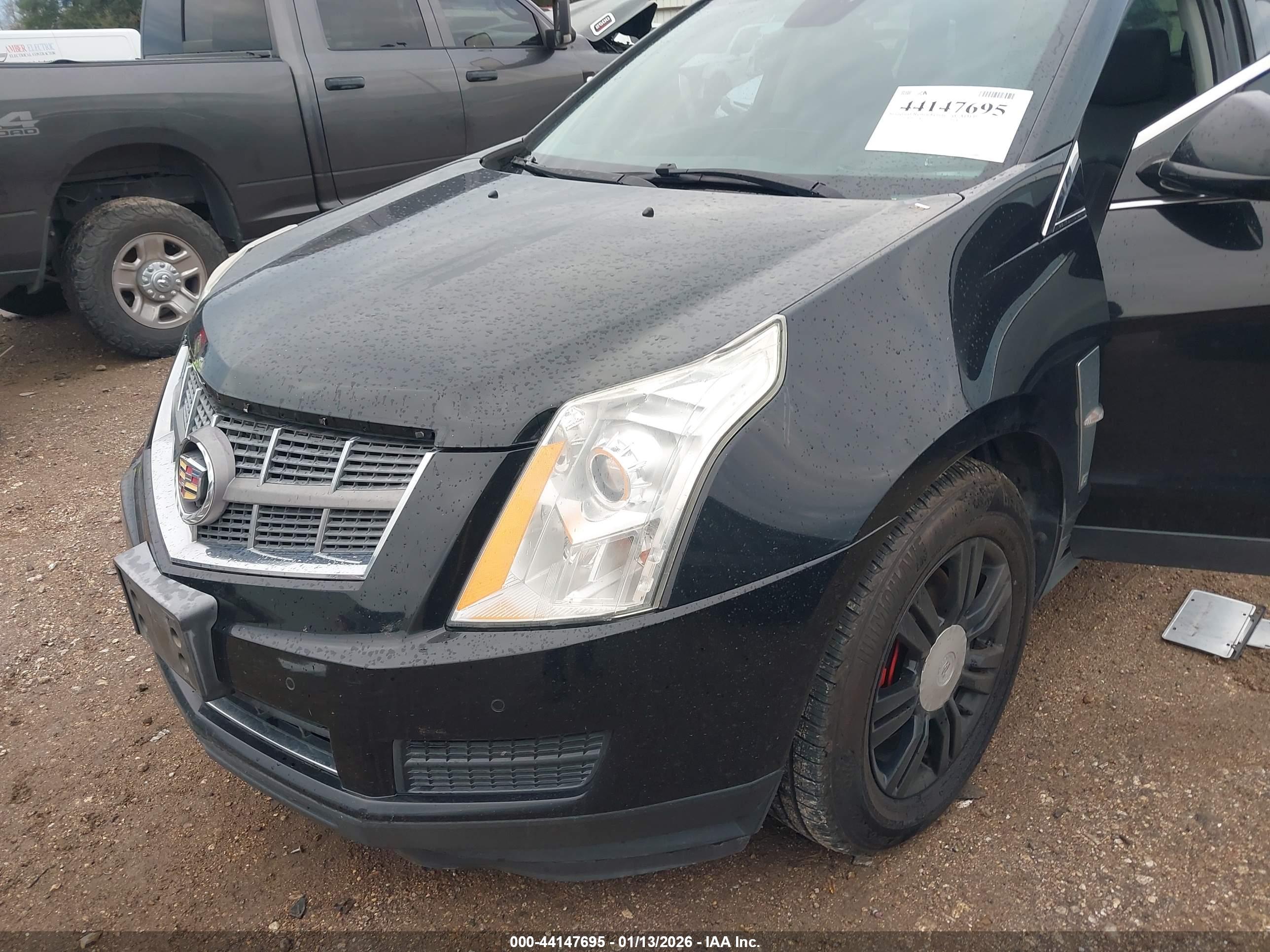 CADILLAC SRX image 6