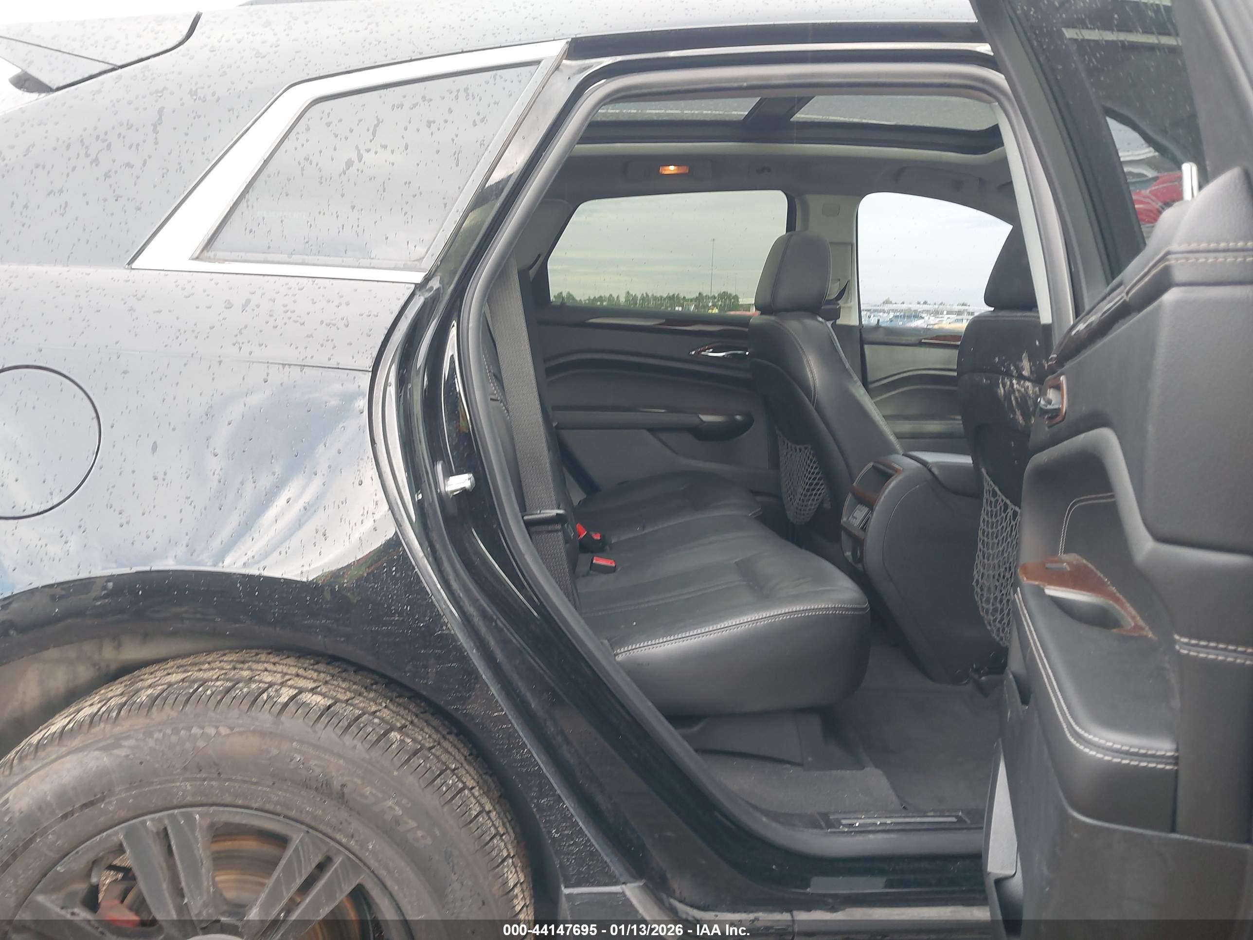 CADILLAC SRX image 8
