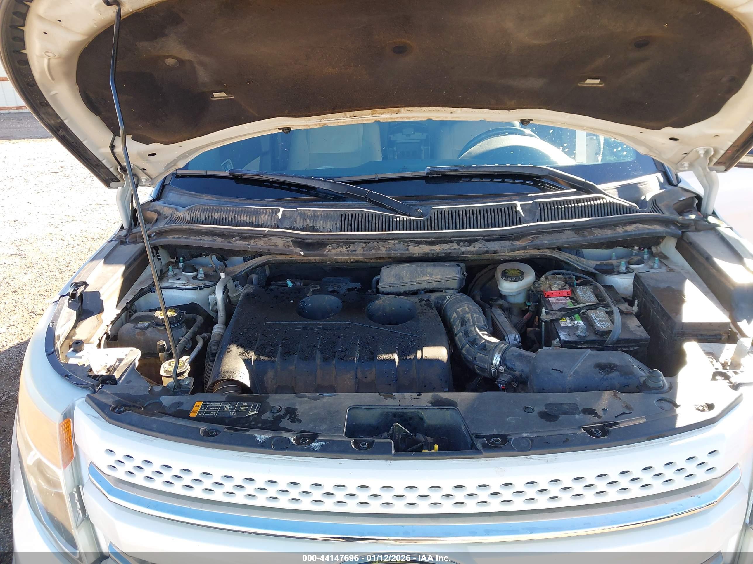 FORD EXPLORER image 10