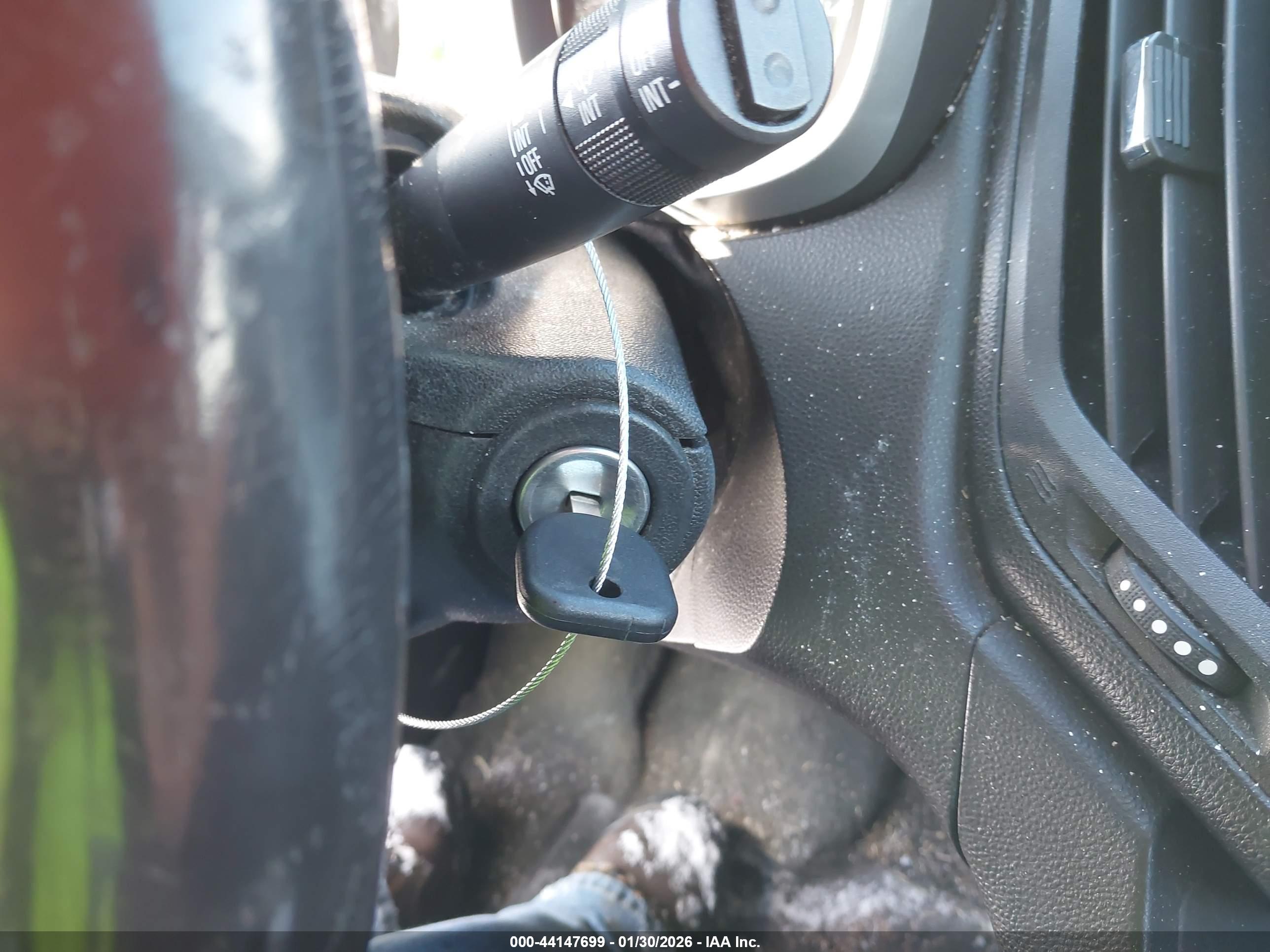 CHEVROLET EQUINOX image 11
