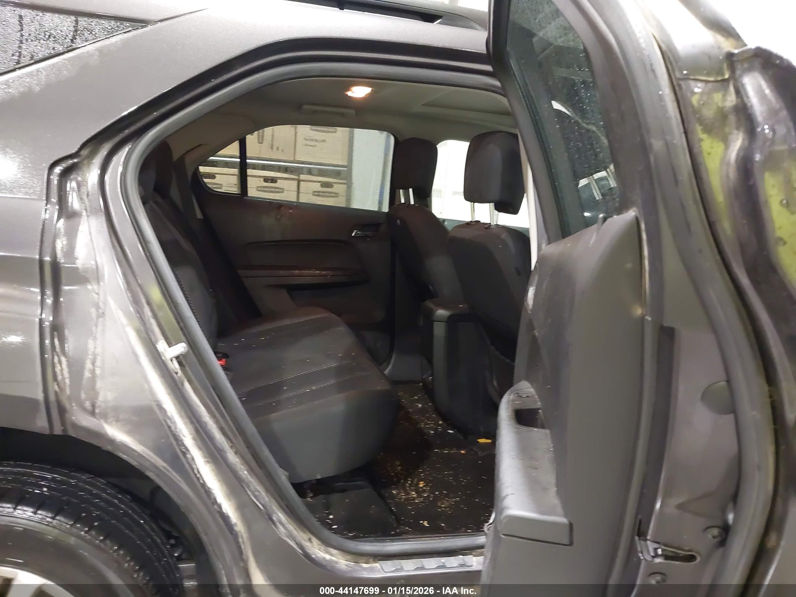 CHEVROLET EQUINOX image 8