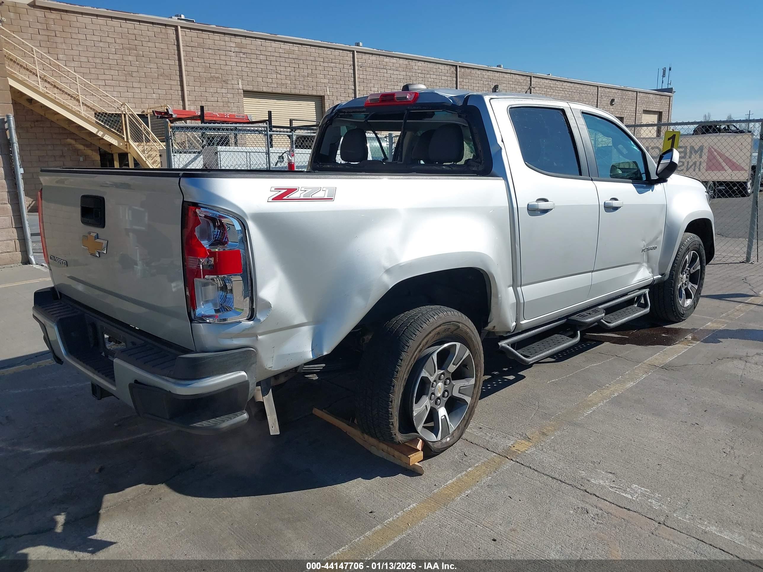 CHEVROLET COLORADO image 4