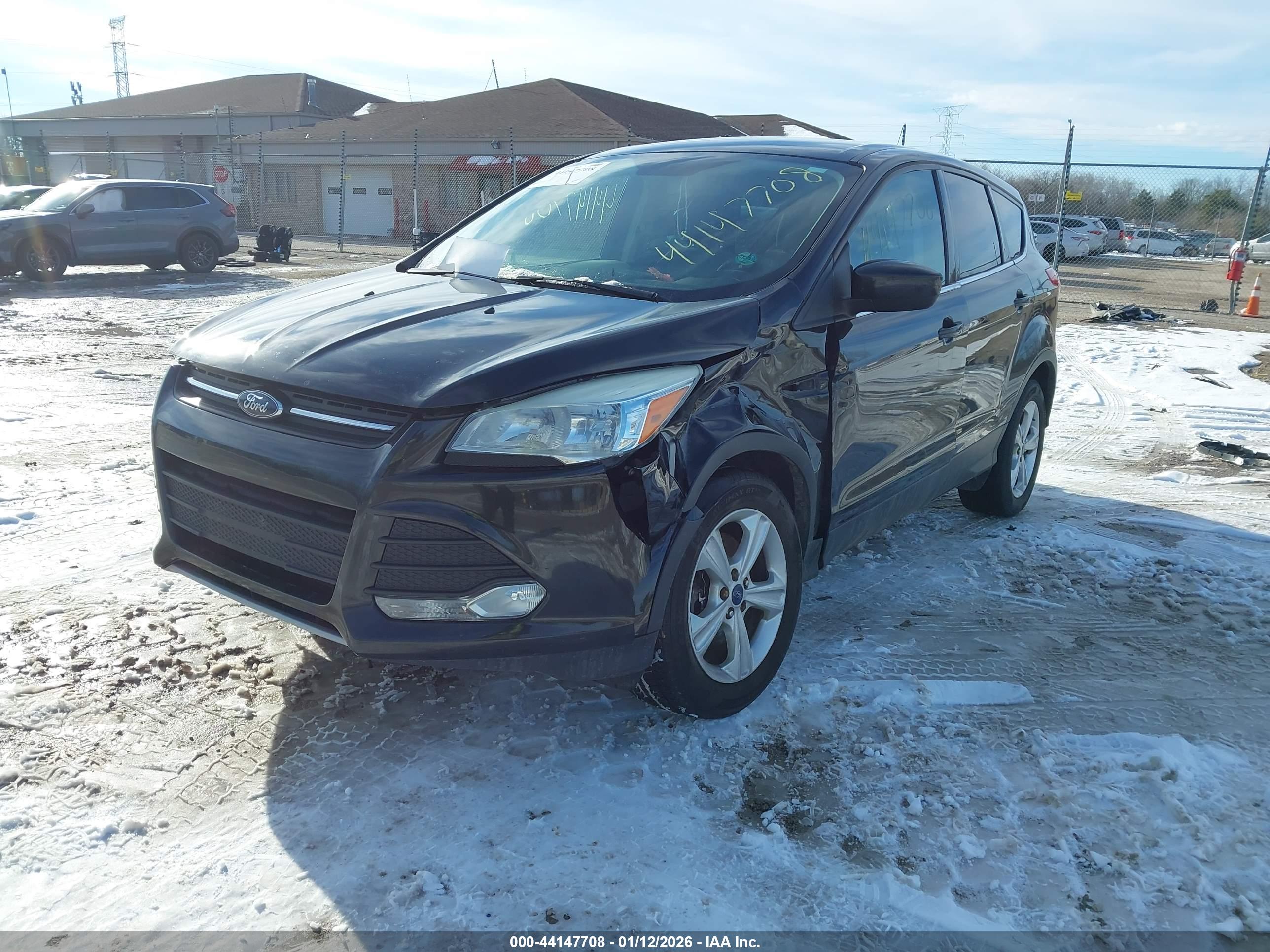 FORD ESCAPE image 2