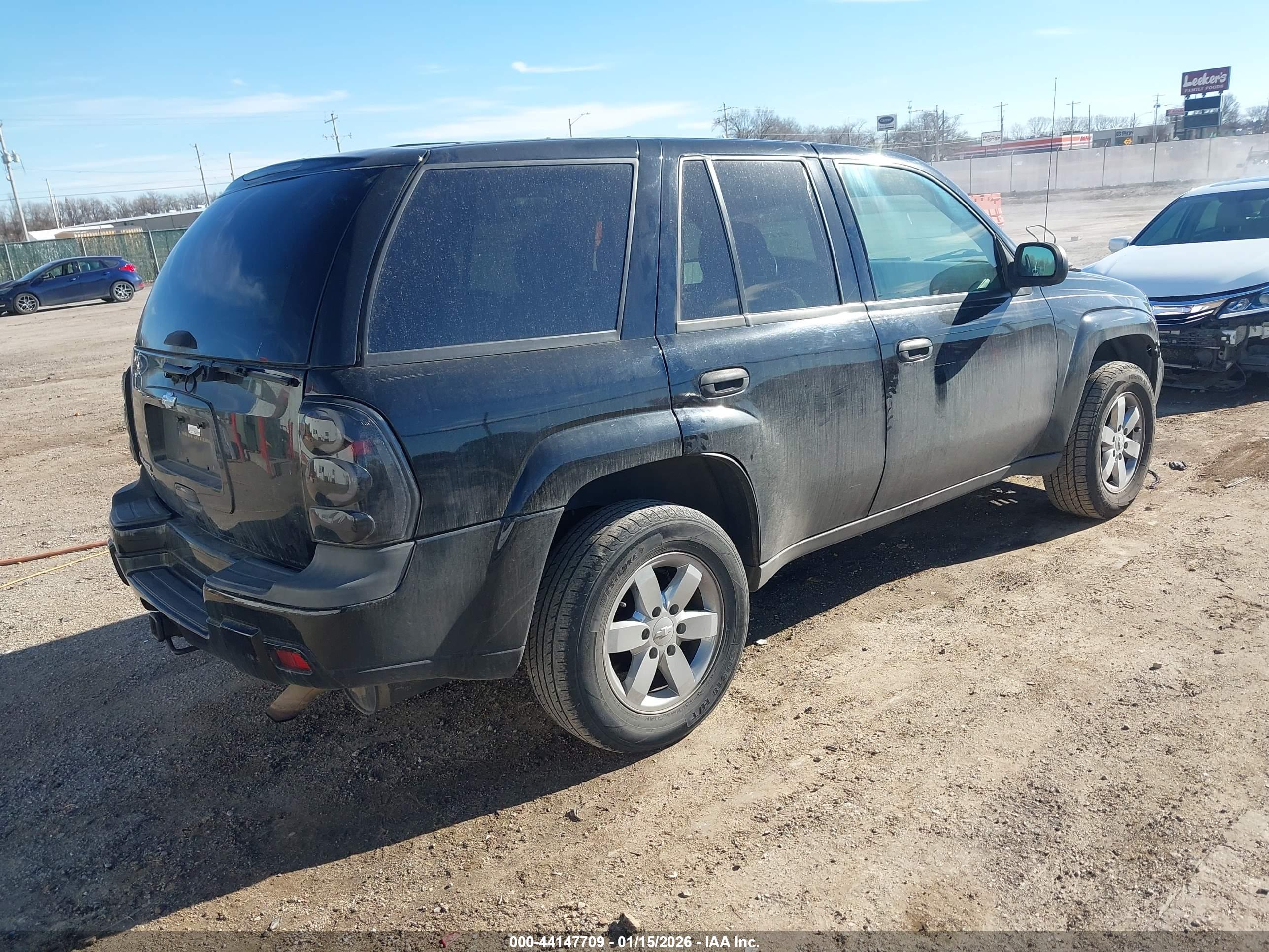 CHEVROLET TRAILBLAZER image 4