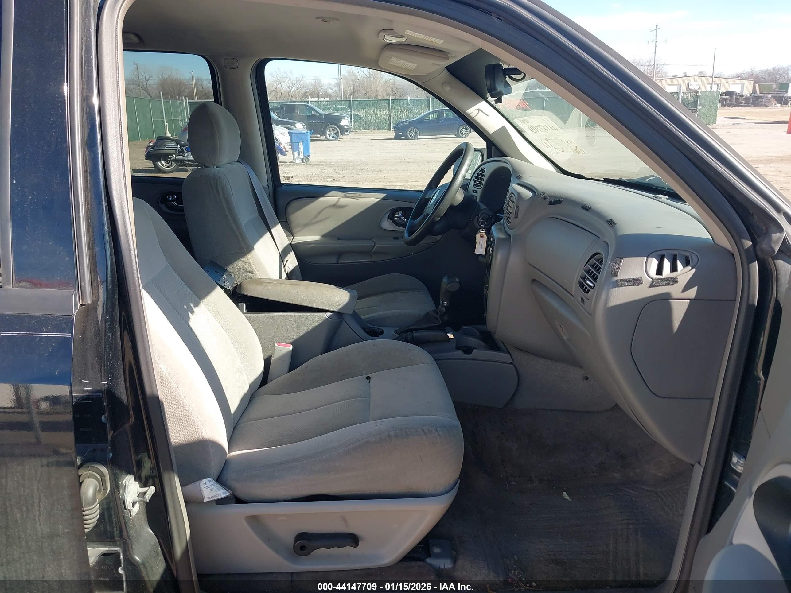 CHEVROLET TRAILBLAZER image 5