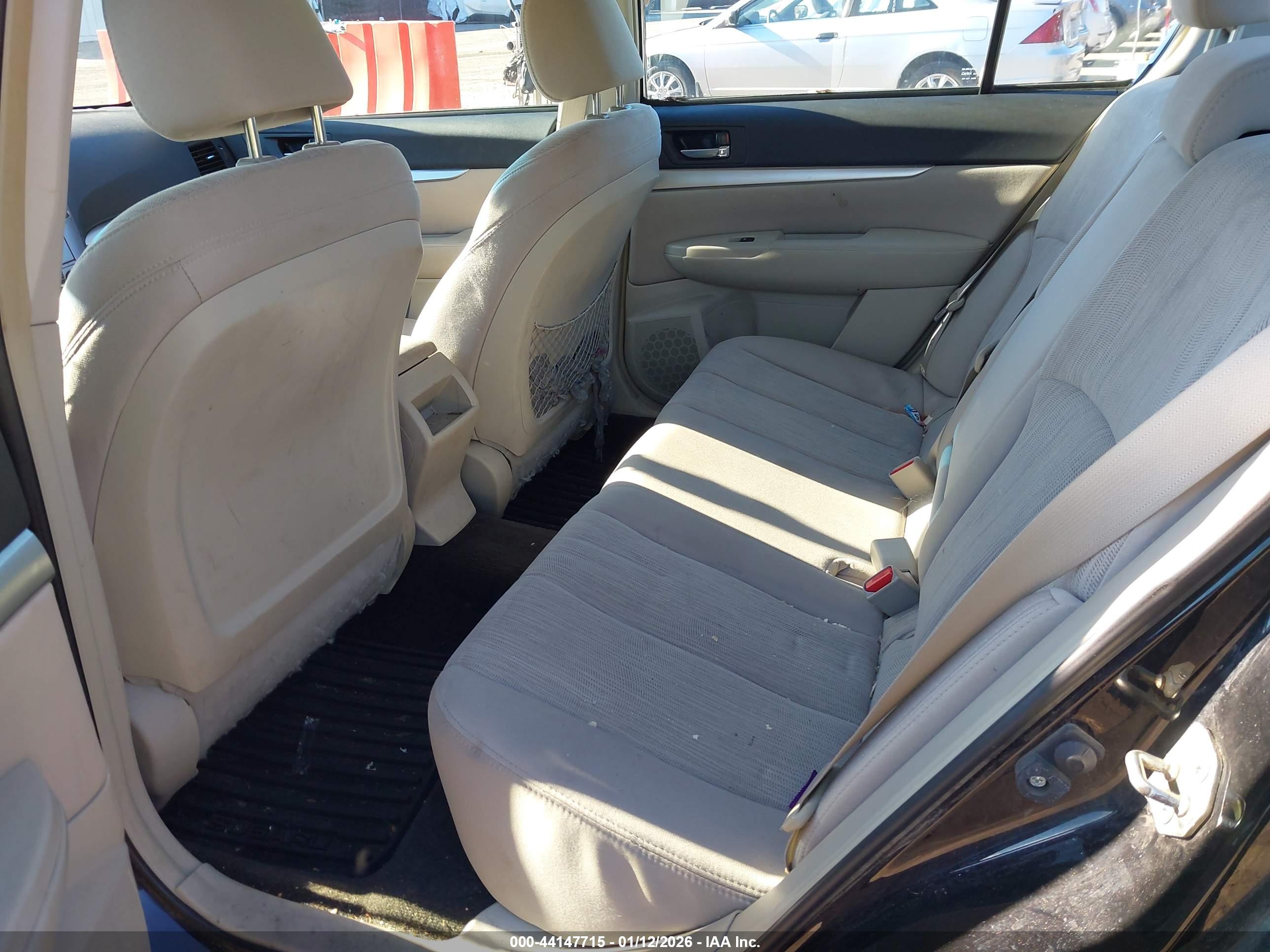 SUBARU LEGACY image 8