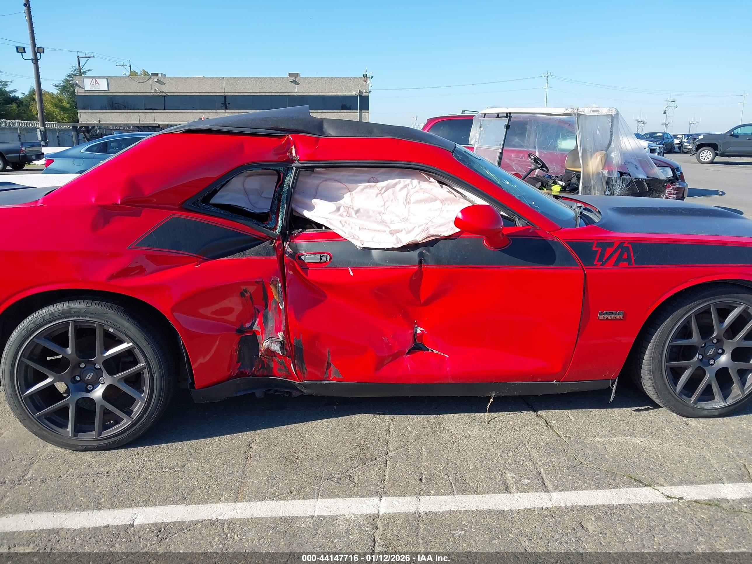 DODGE CHALLENGER image 6