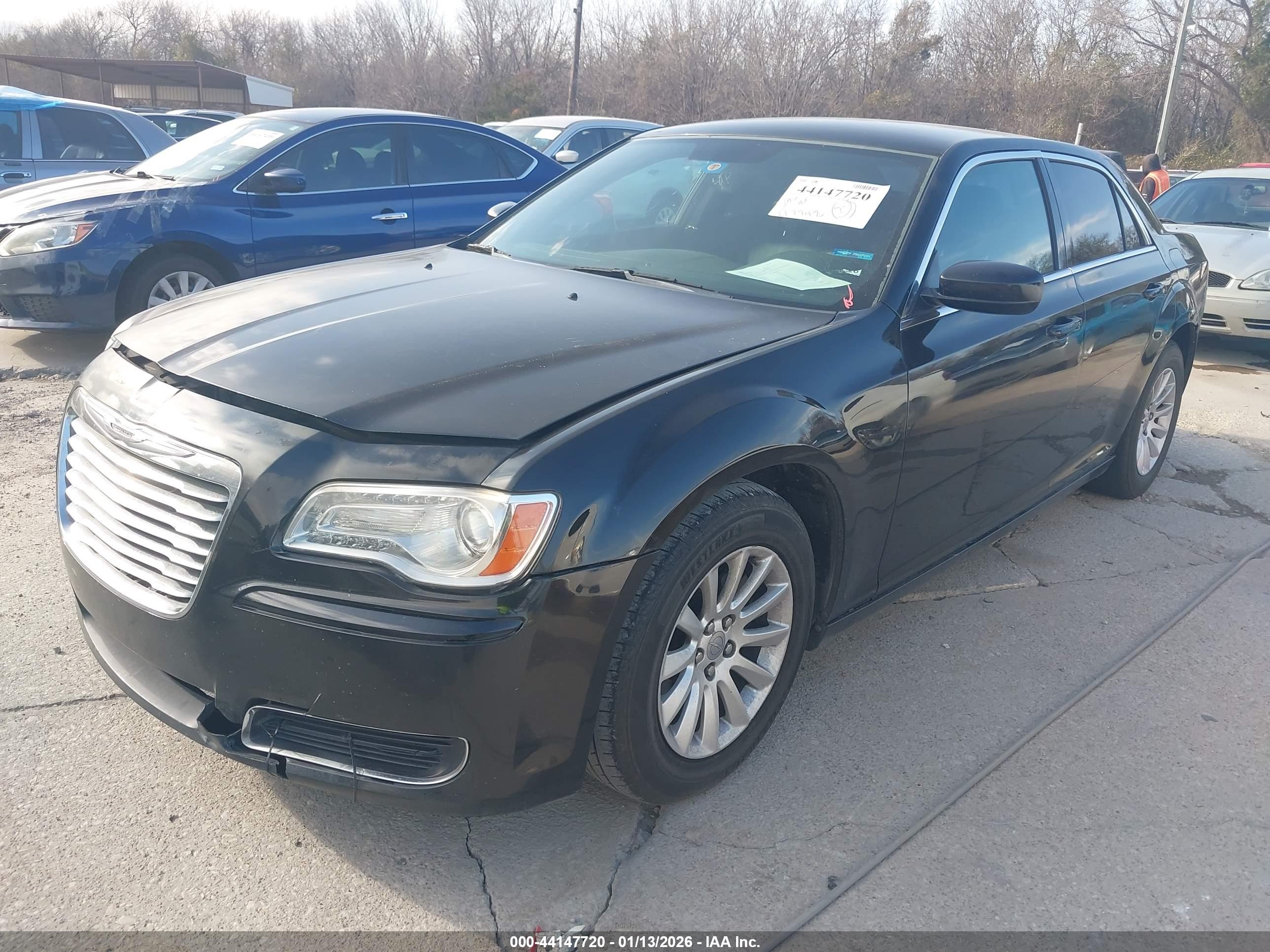 CHRYSLER 300 image 2