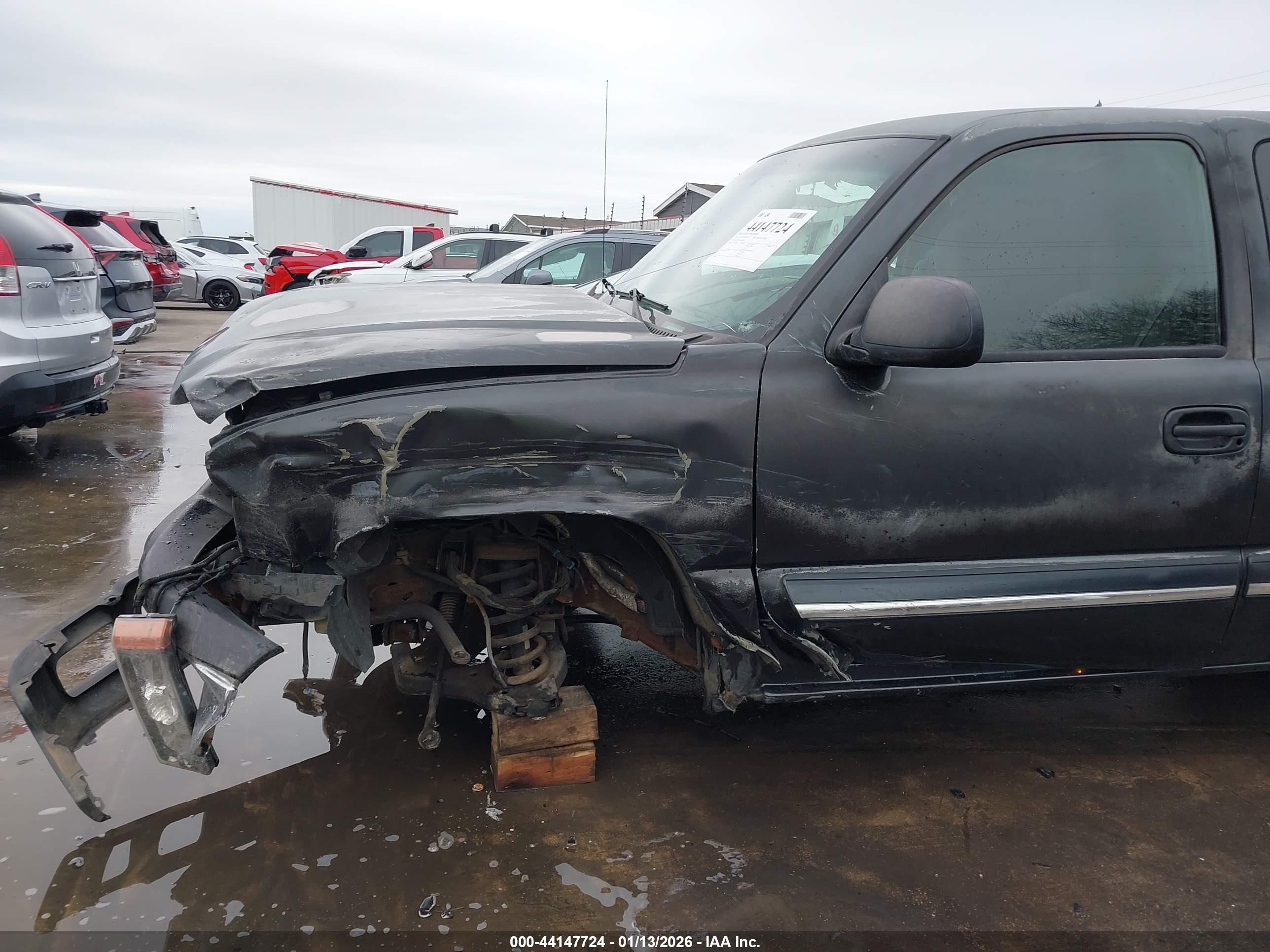 CHEVROLET SILVERADO image 6