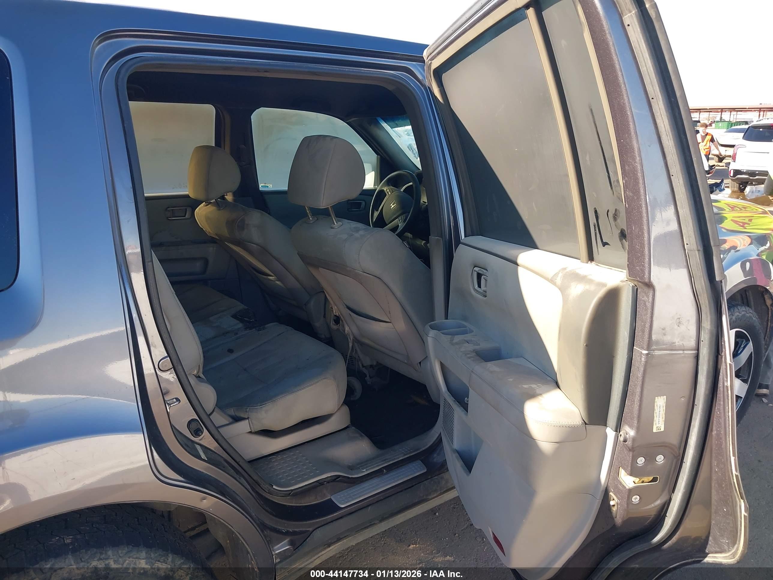 HONDA PILOT image 6