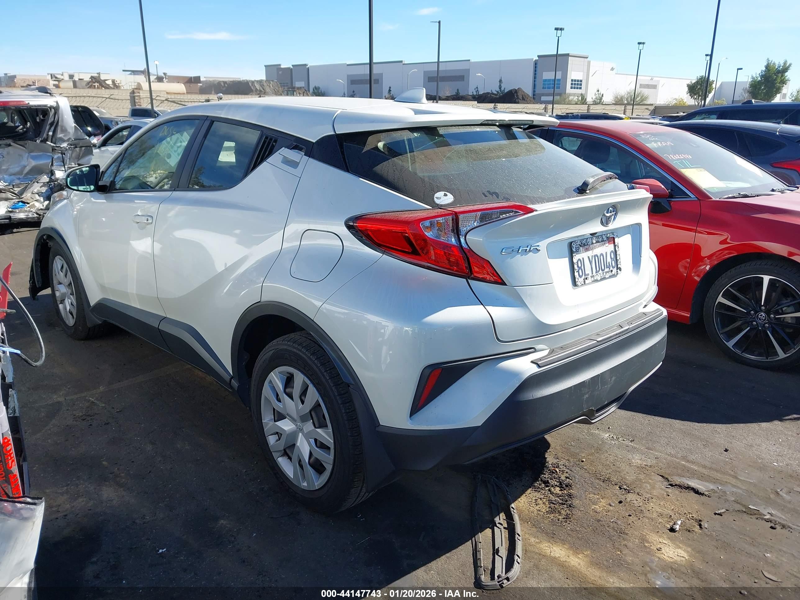 TOYOTA C-HR image 3