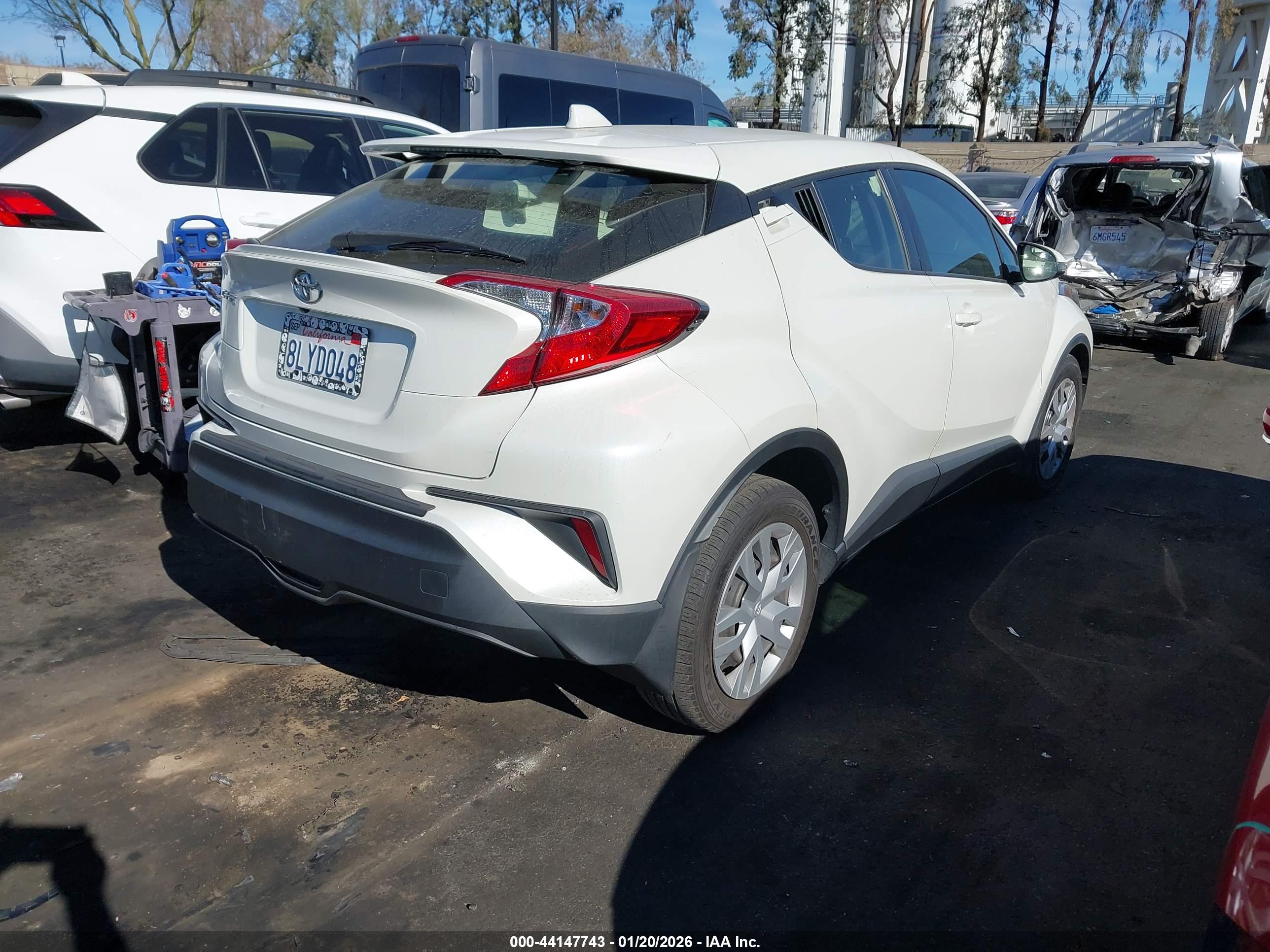 TOYOTA C-HR image 4