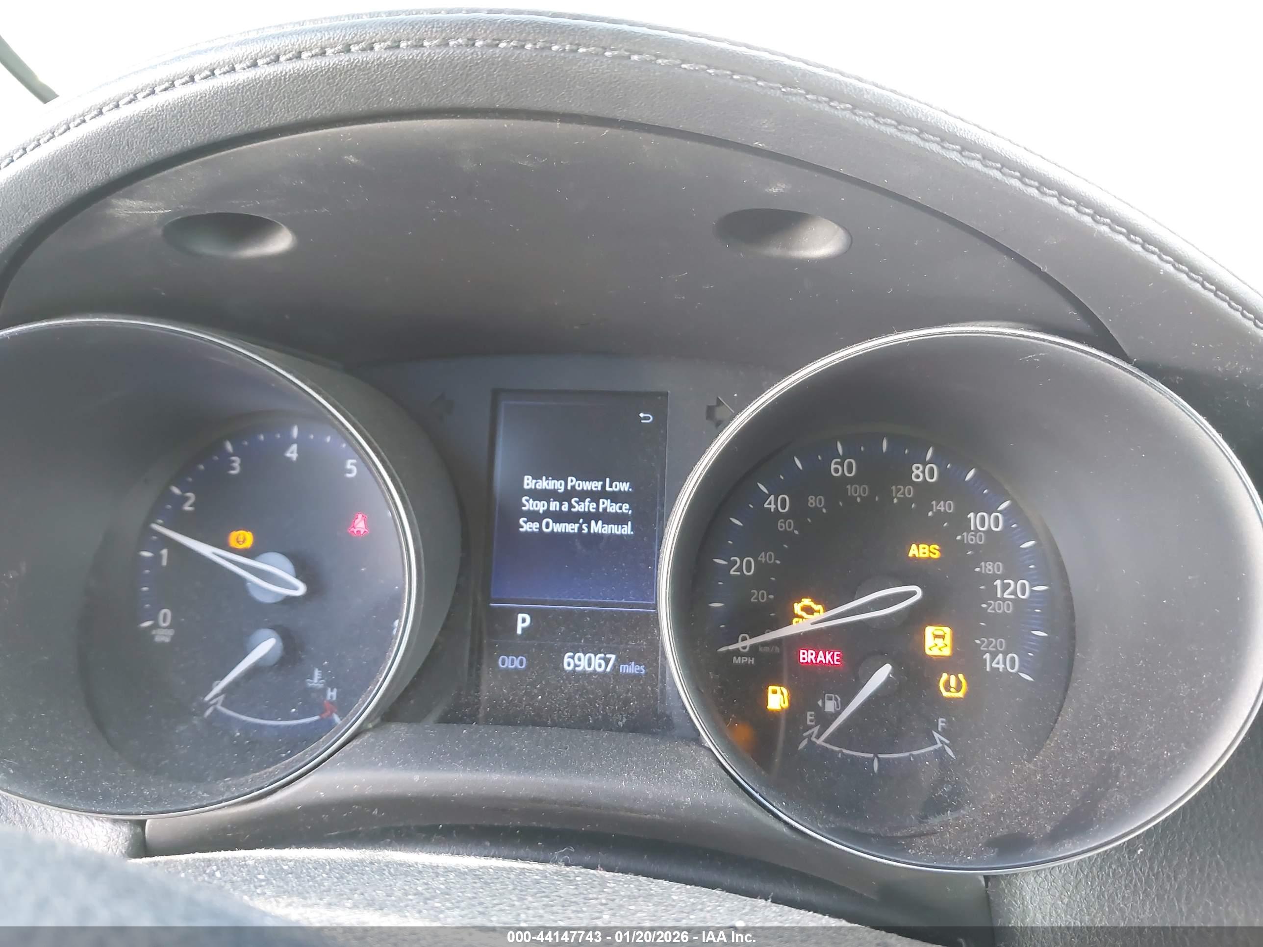 TOYOTA C-HR image 7