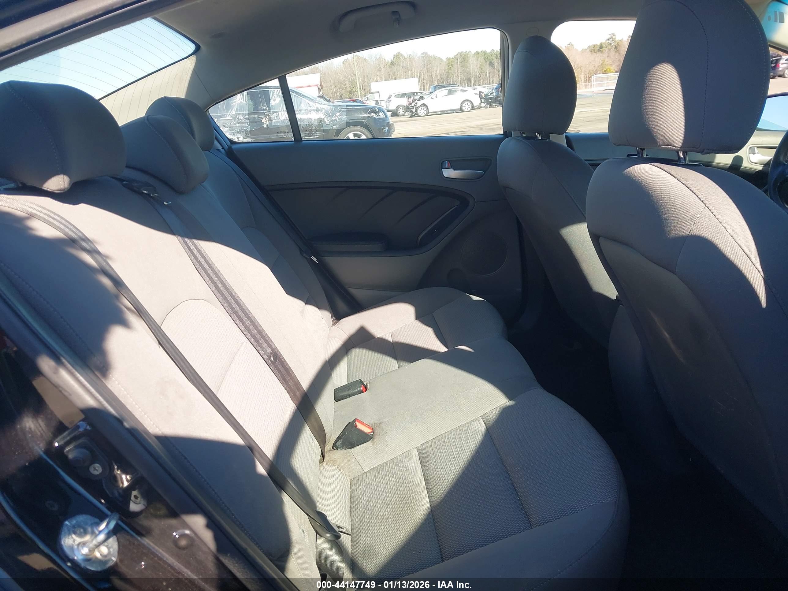 KIA FORTE image 8