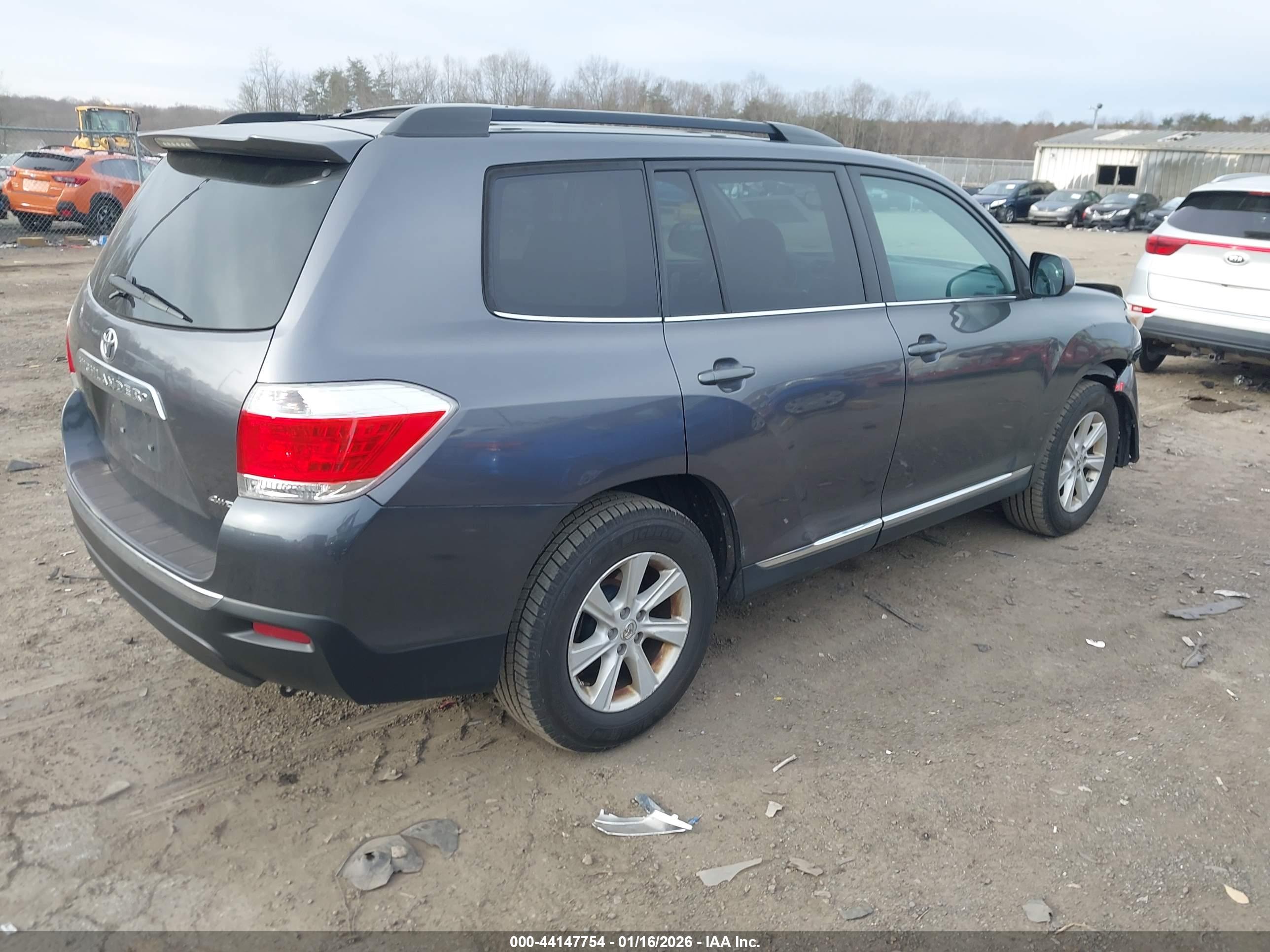 TOYOTA HIGHLANDER image 4