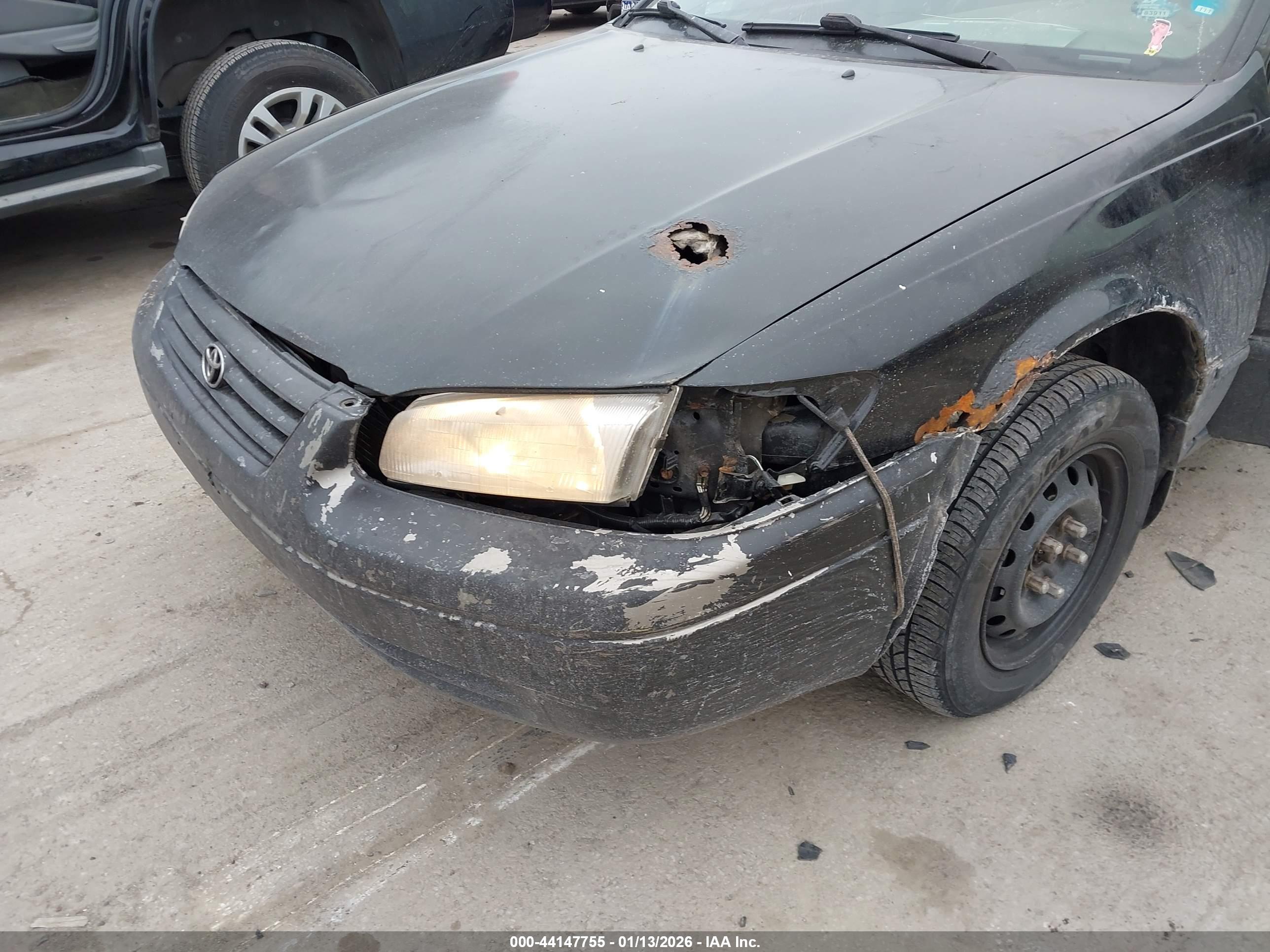 TOYOTA CAMRY image 6