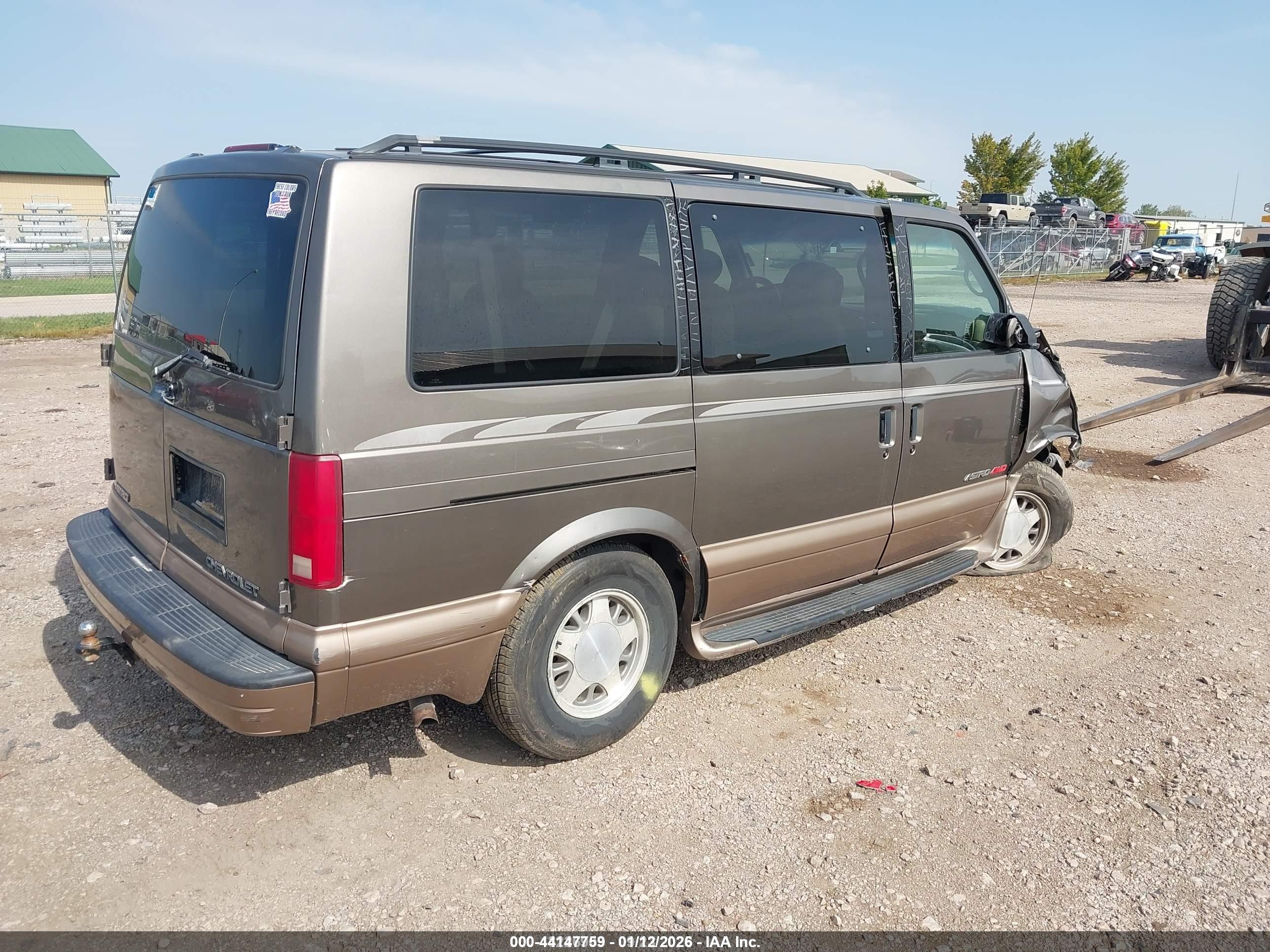 CHEVROLET ASTRO image 4