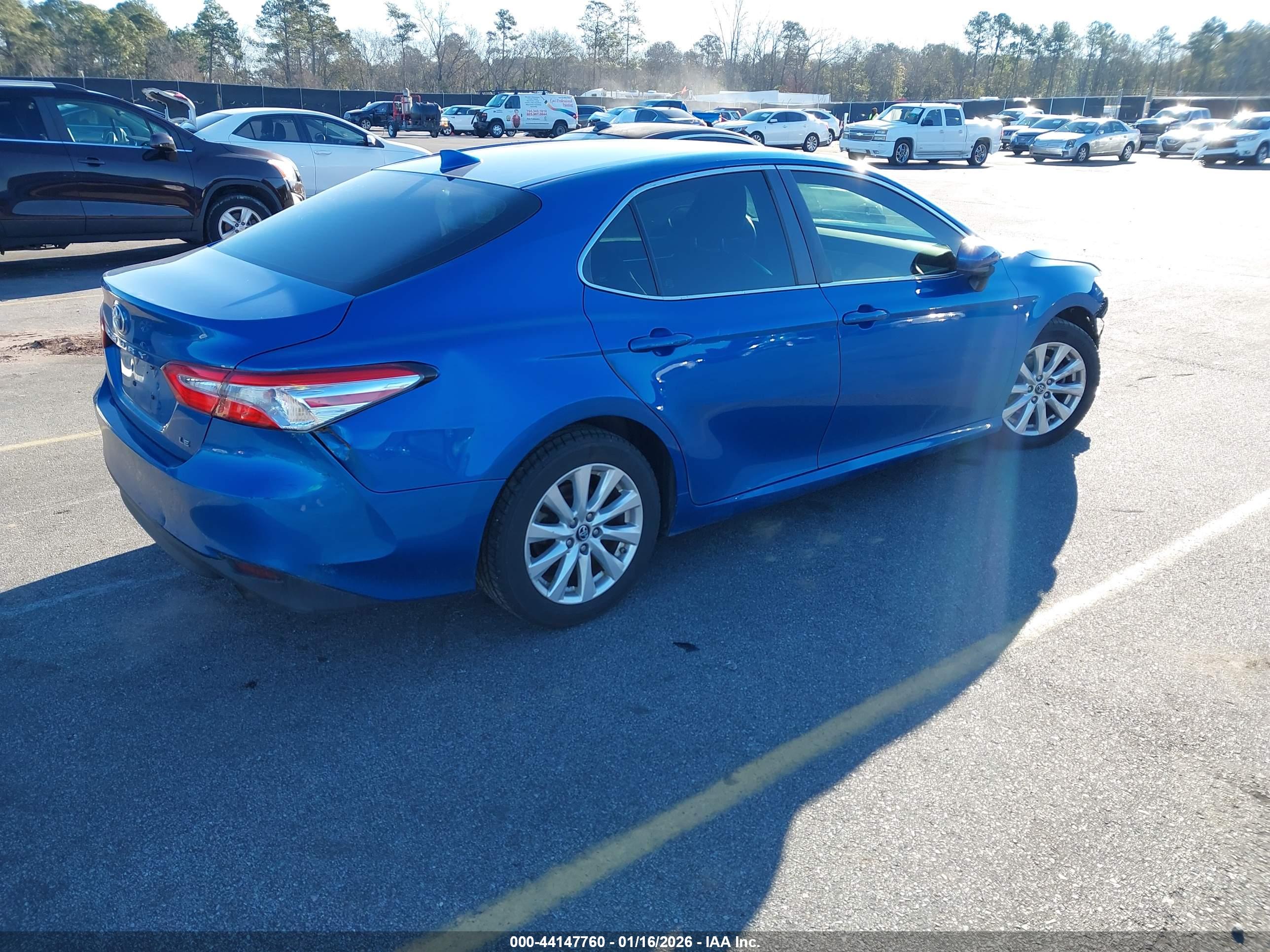 TOYOTA CAMRY image 4