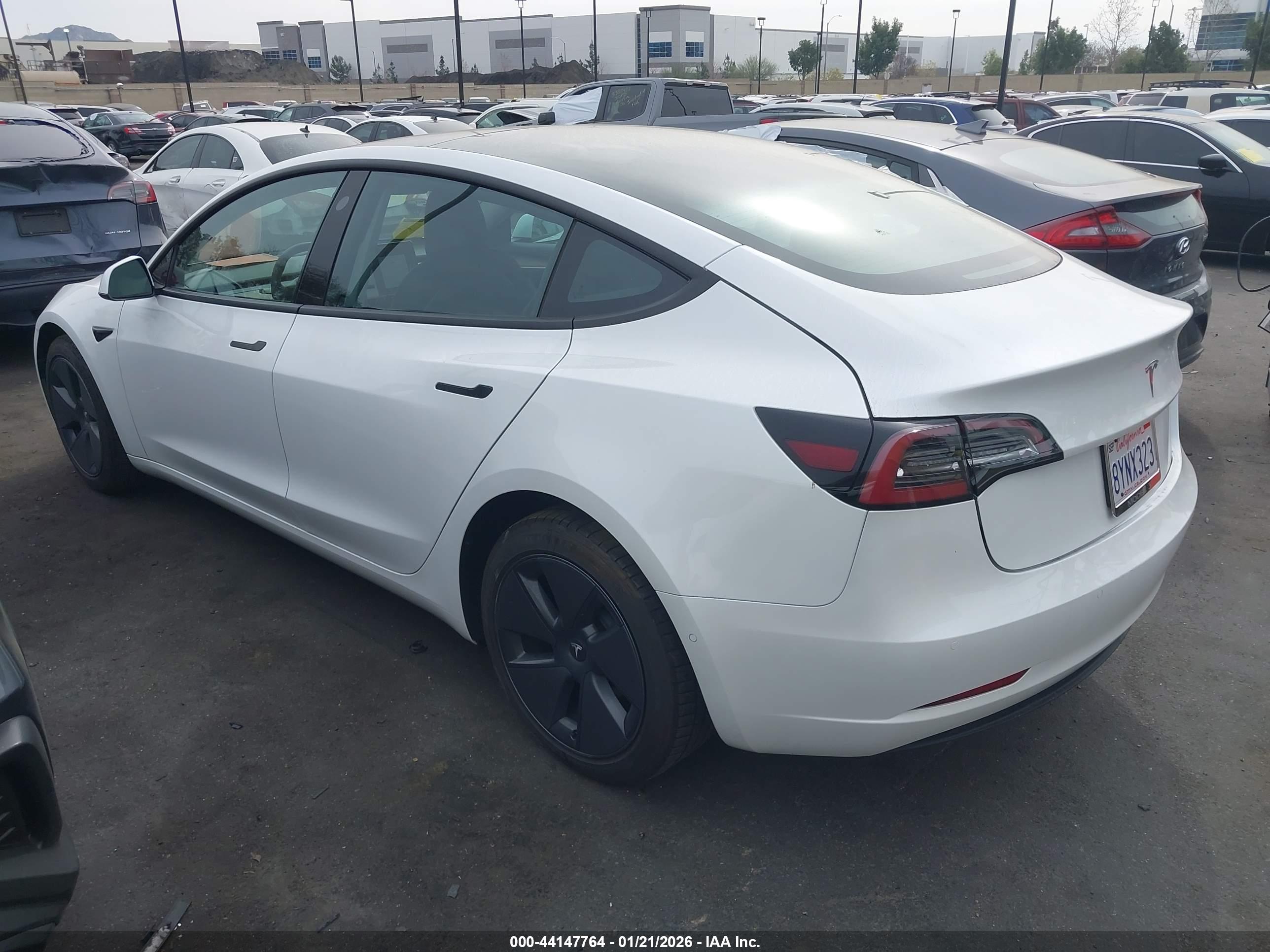 TESLA MODEL image 3