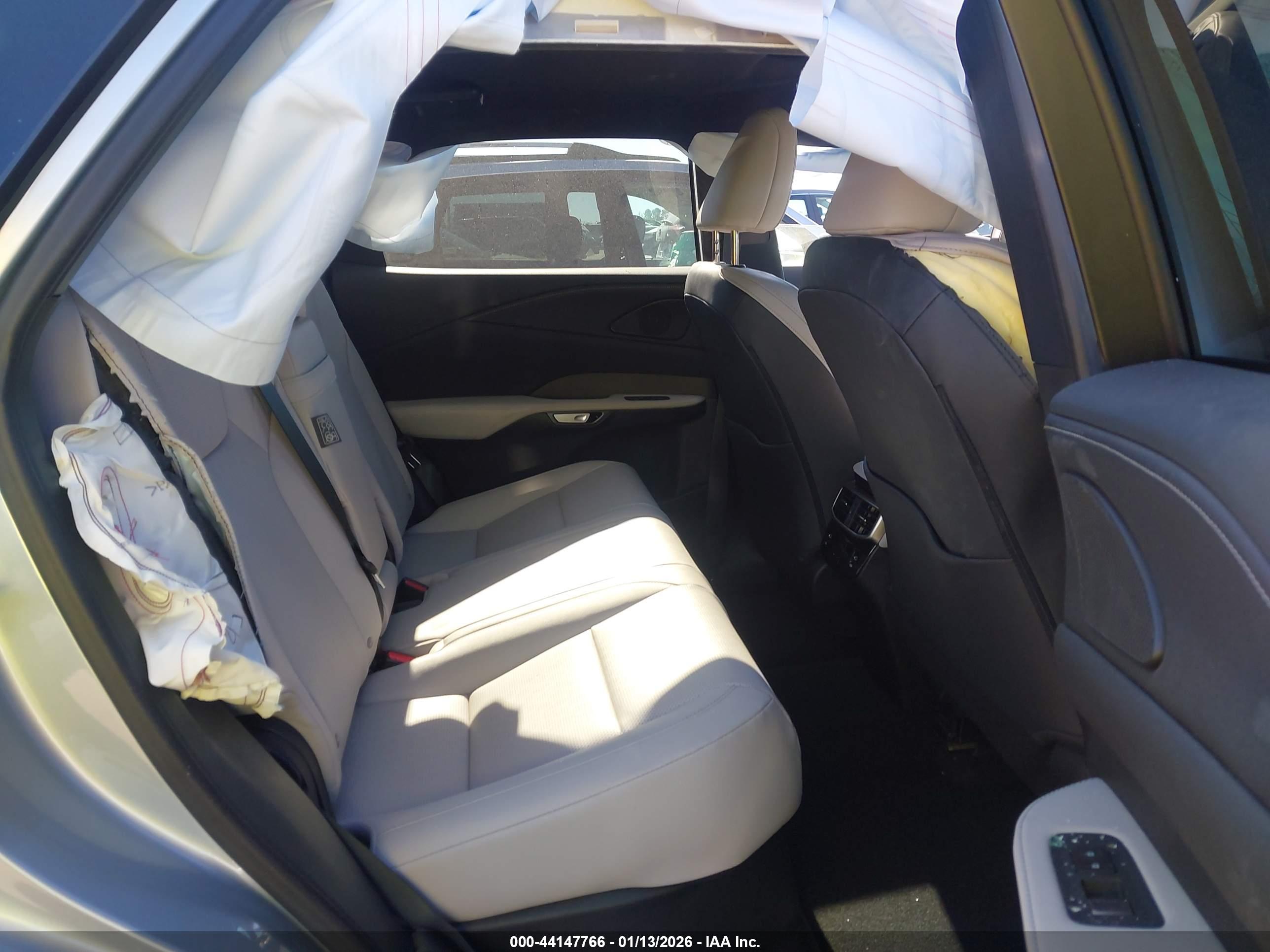 LEXUS RX image 8