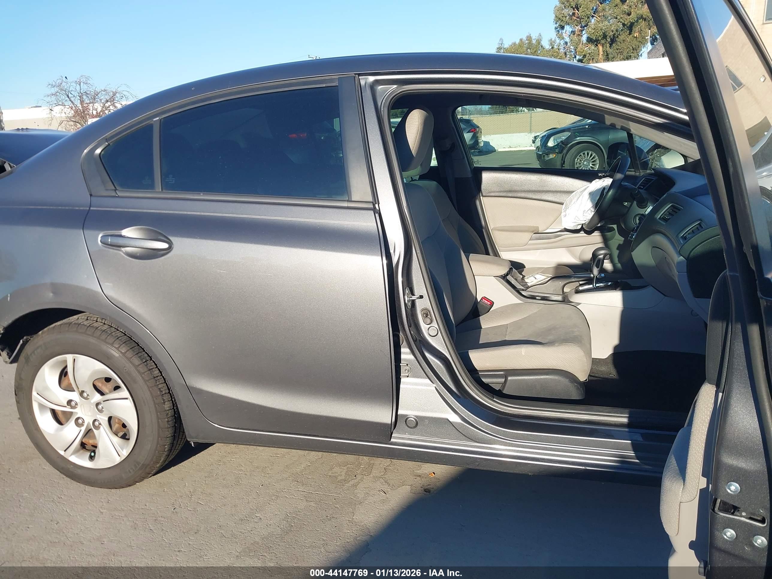 HONDA CIVIC image 5