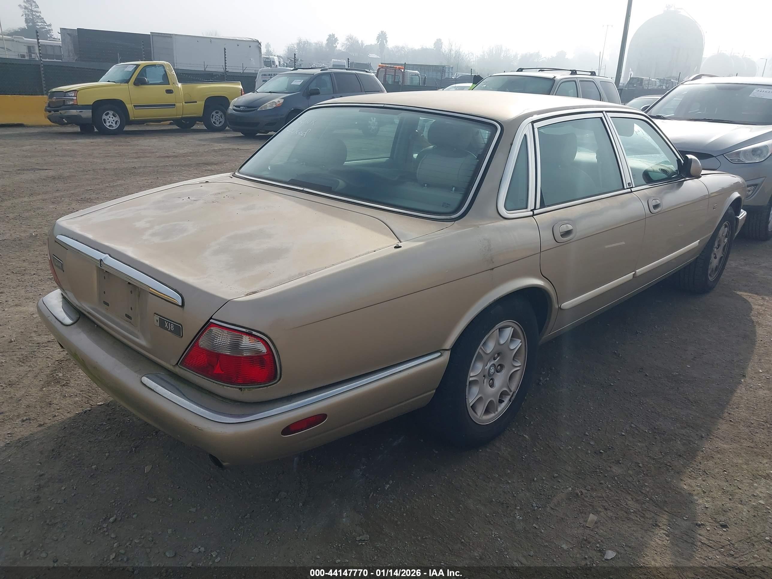 JAGUAR XJ8 image 4