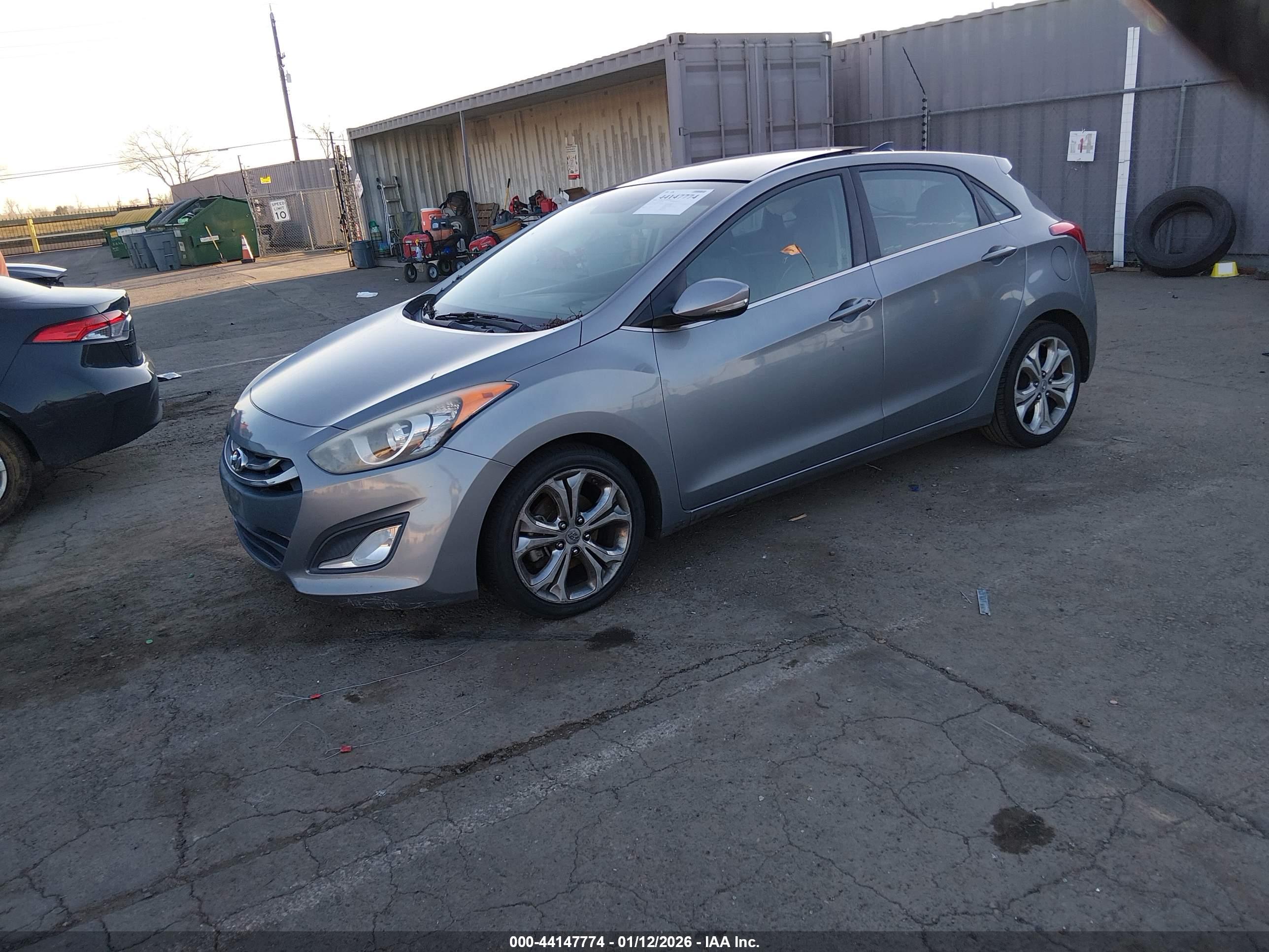 HYUNDAI ELANTRA image 2