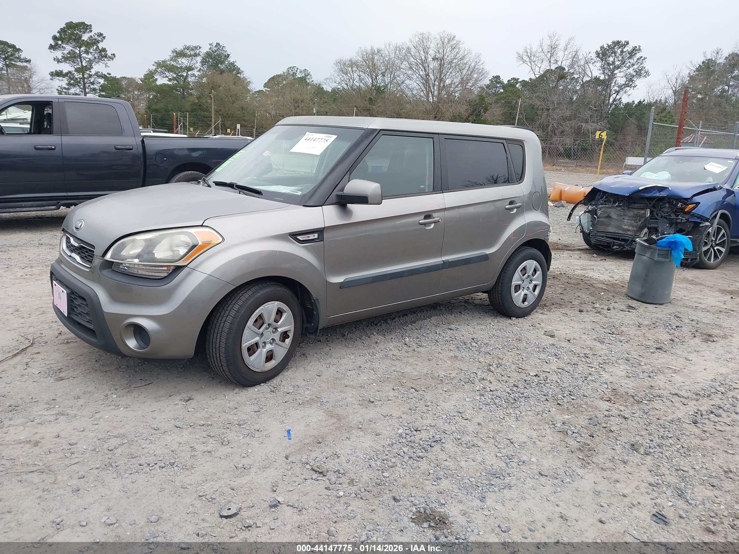KIA SOUL image 2