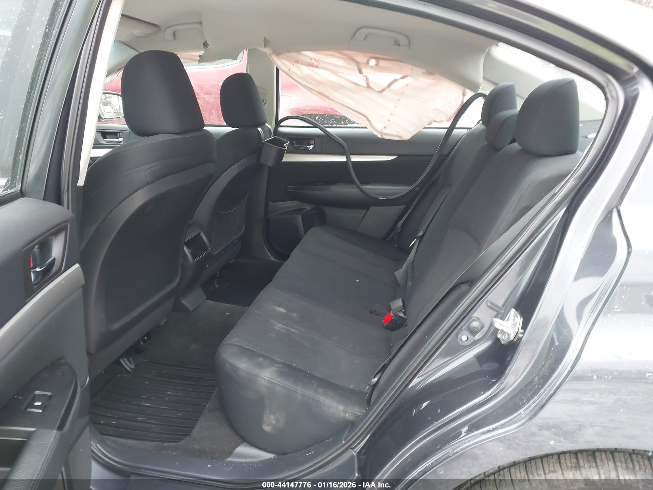 SUBARU LEGACY image 8