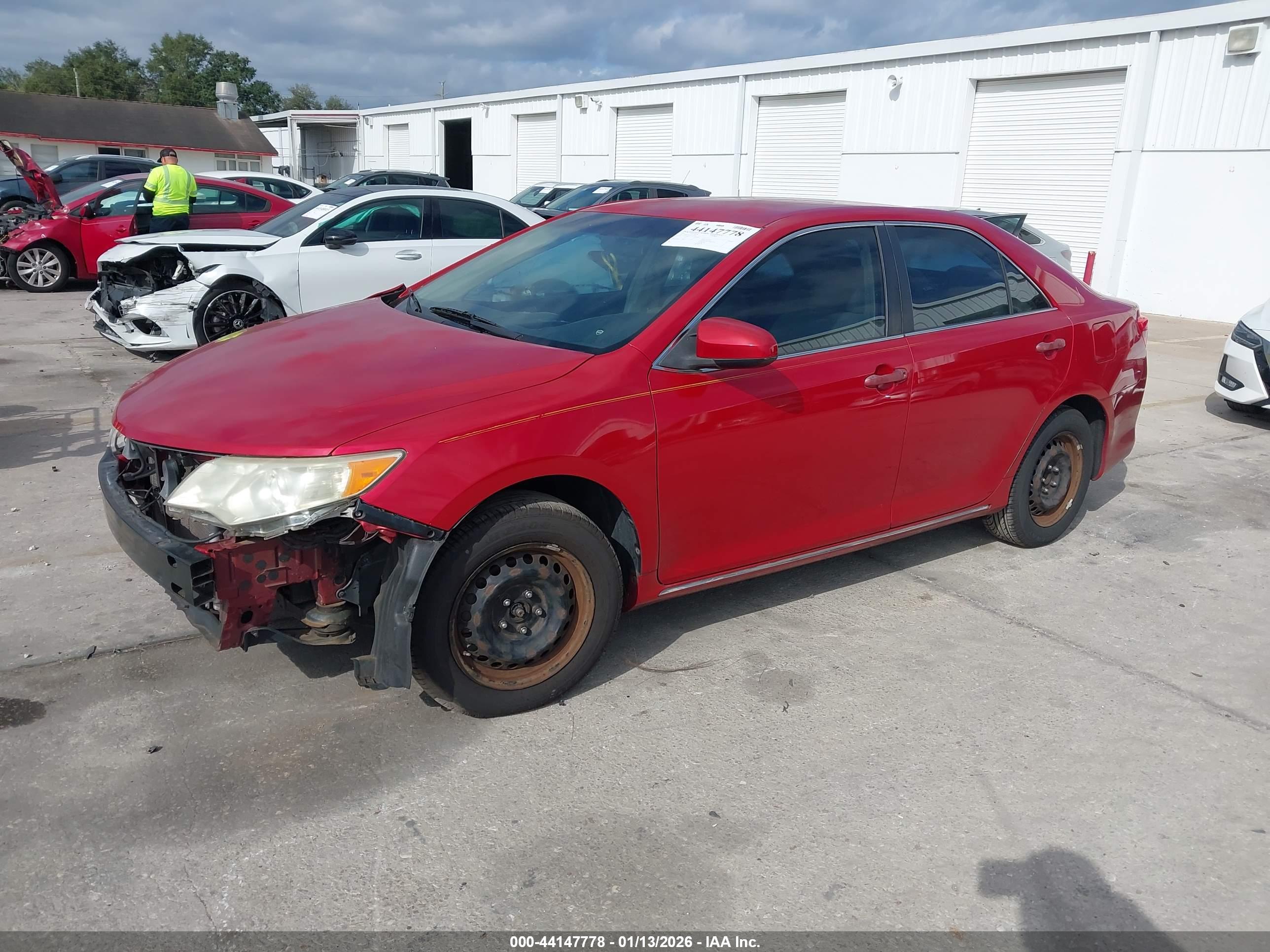 TOYOTA CAMRY image 2