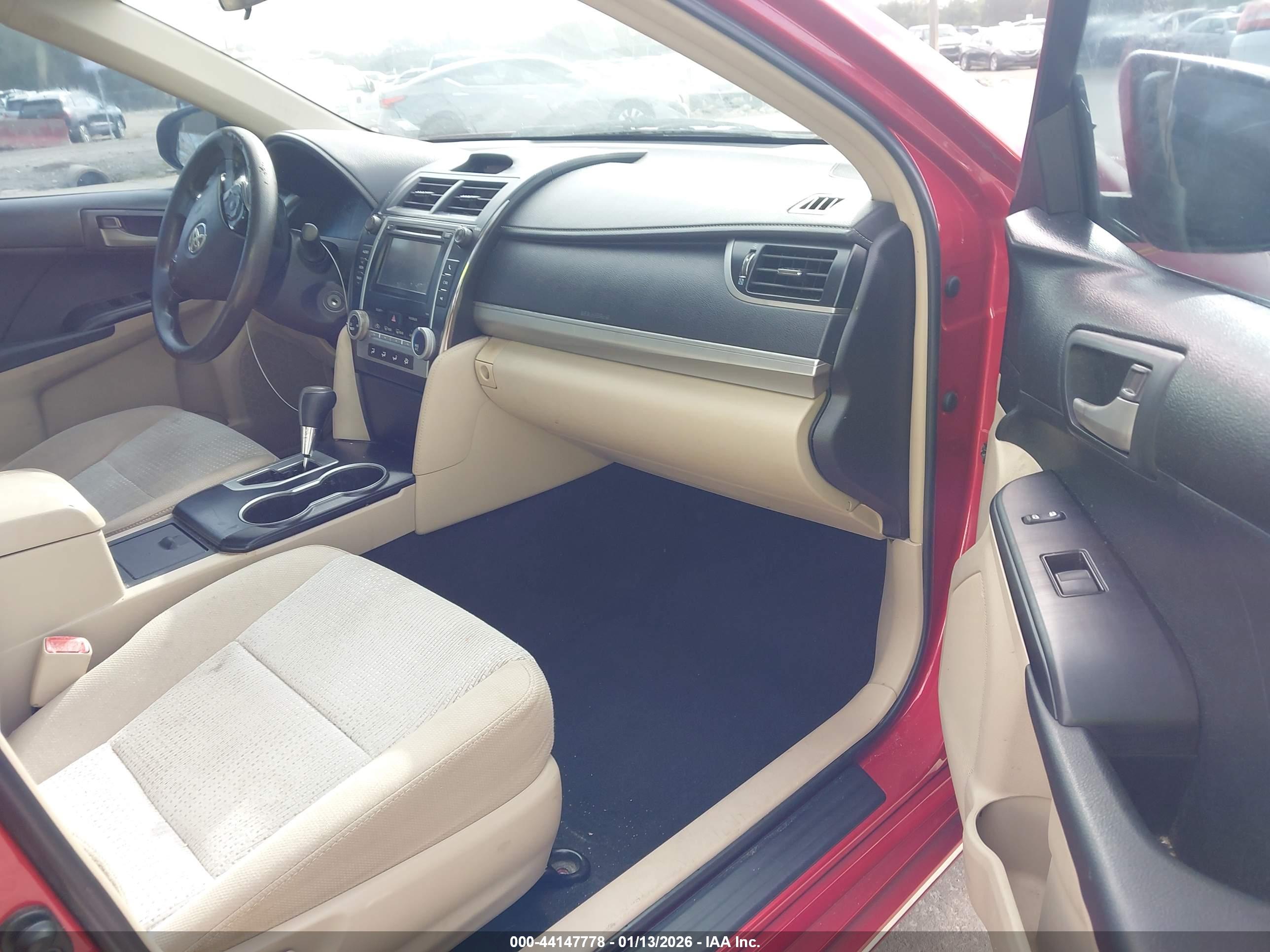 TOYOTA CAMRY image 5