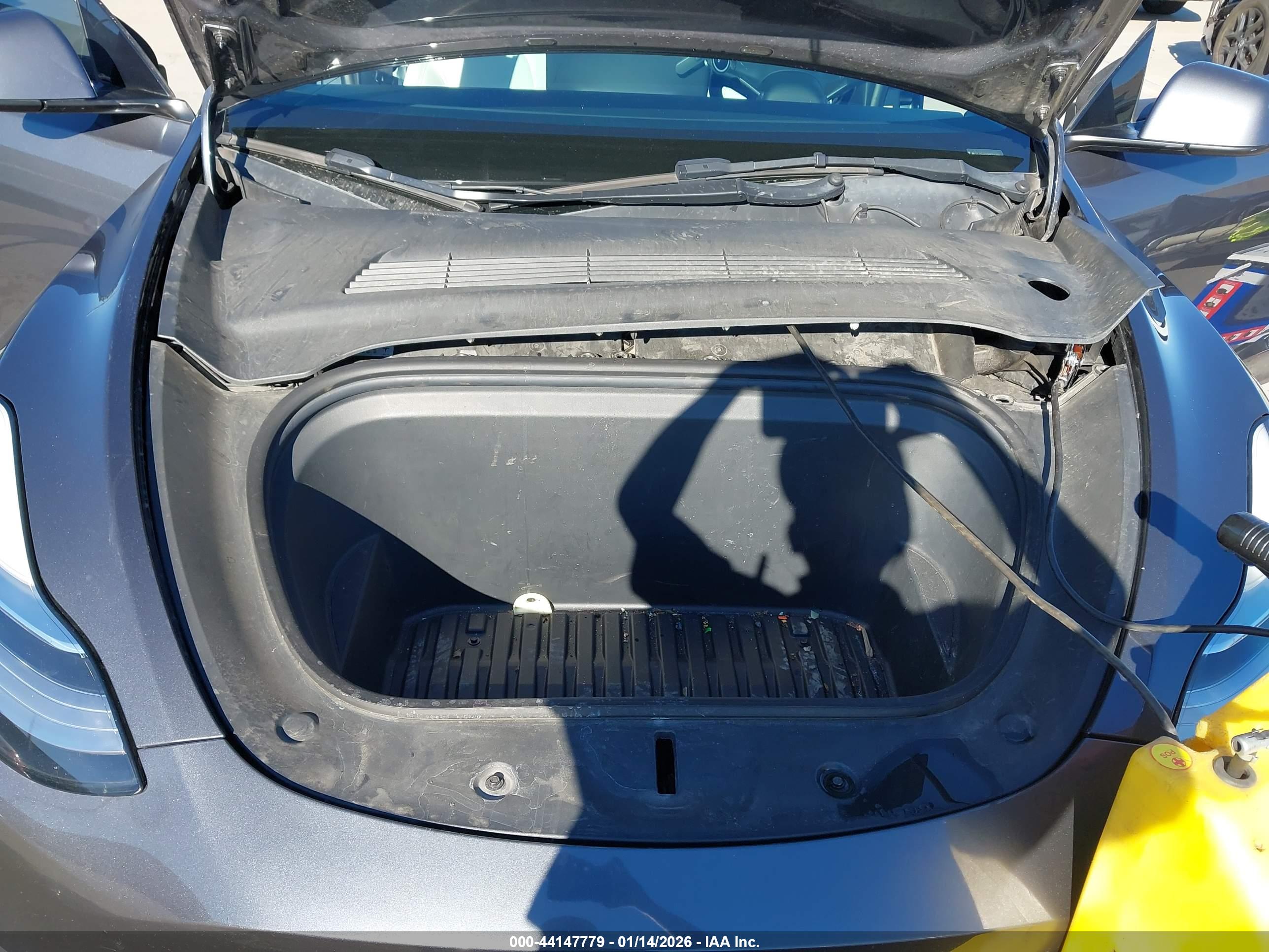 TESLA MODEL image 10