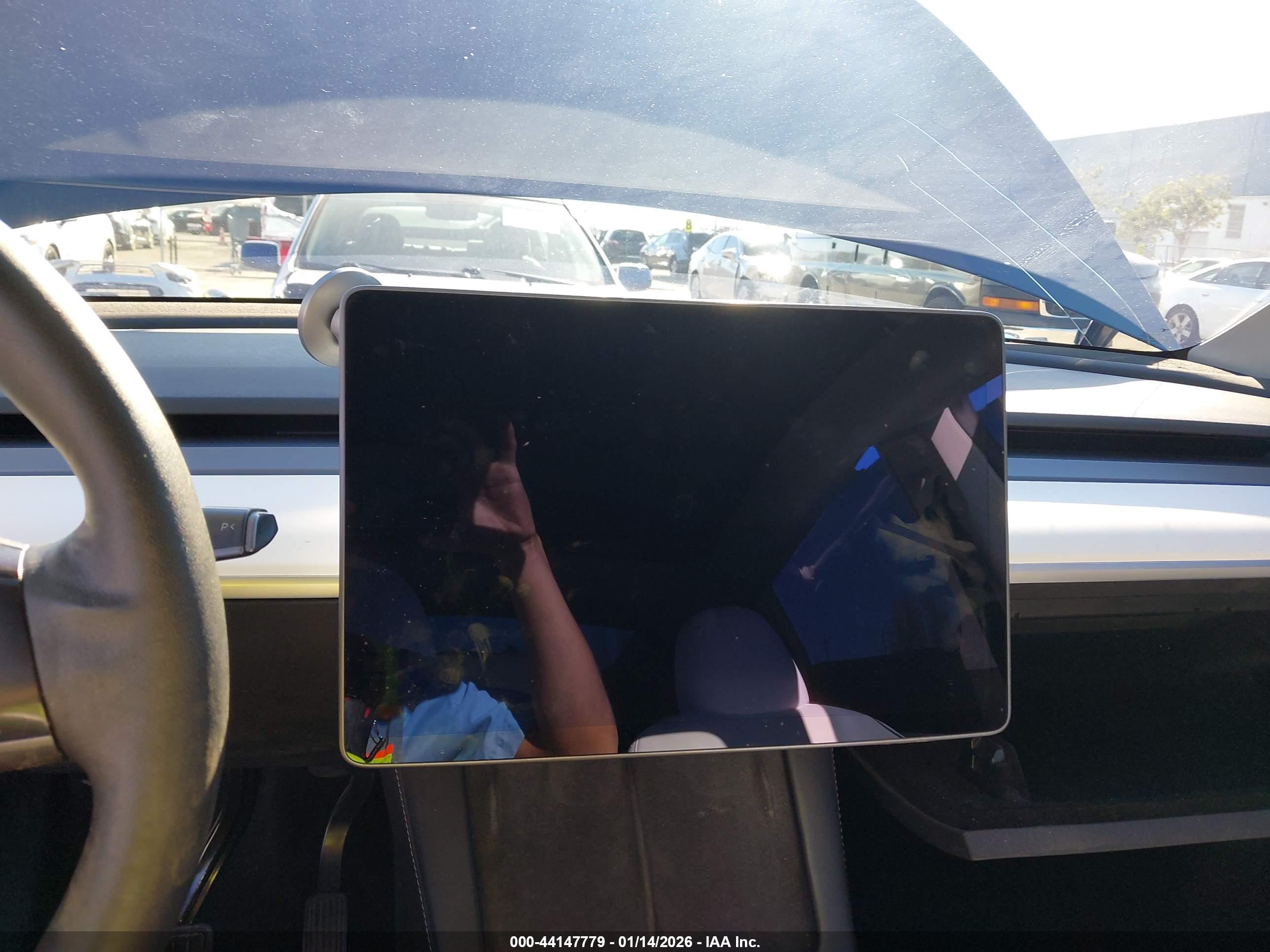 TESLA MODEL image 7