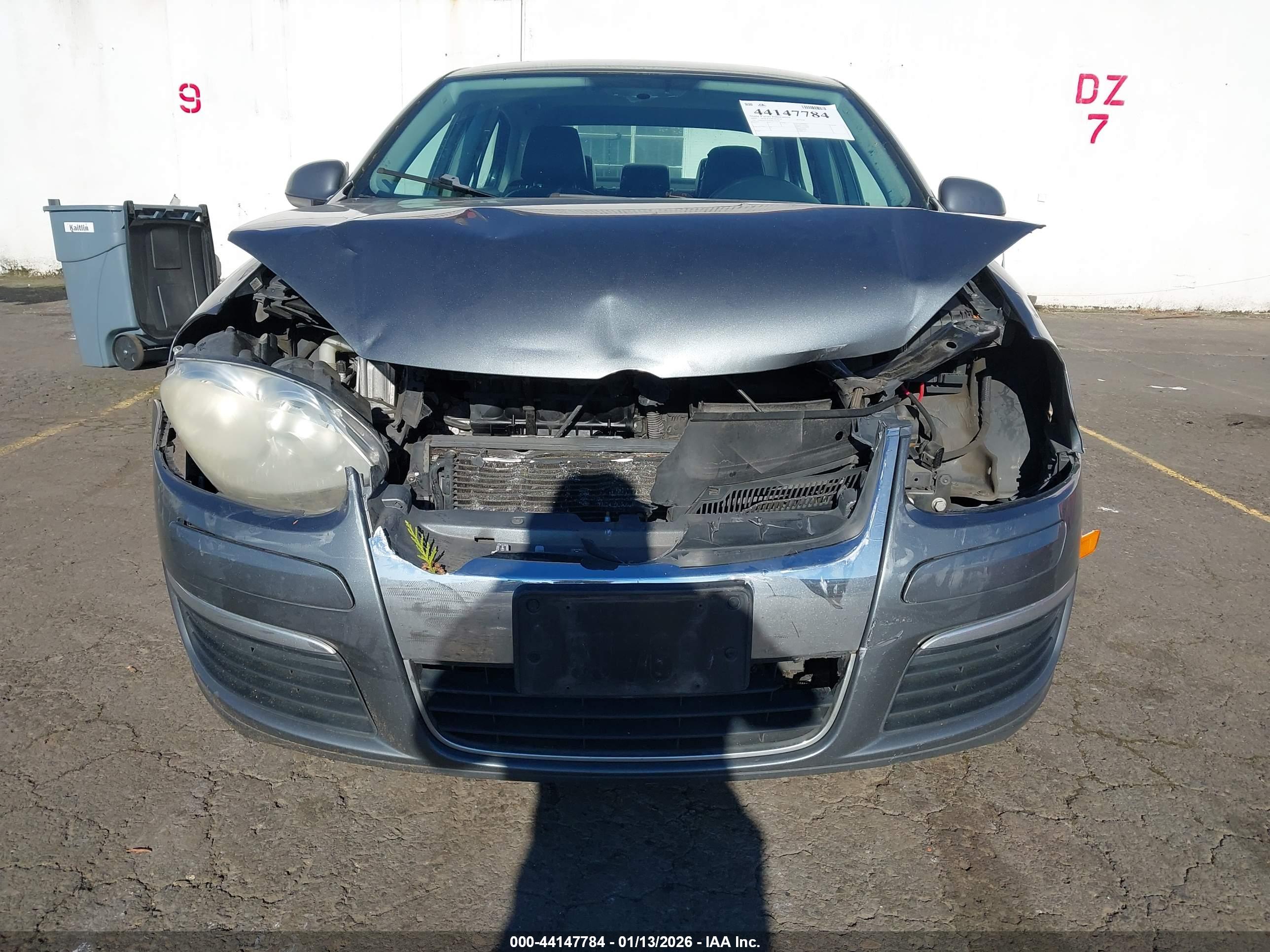 VOLKSWAGEN JETTA image 6