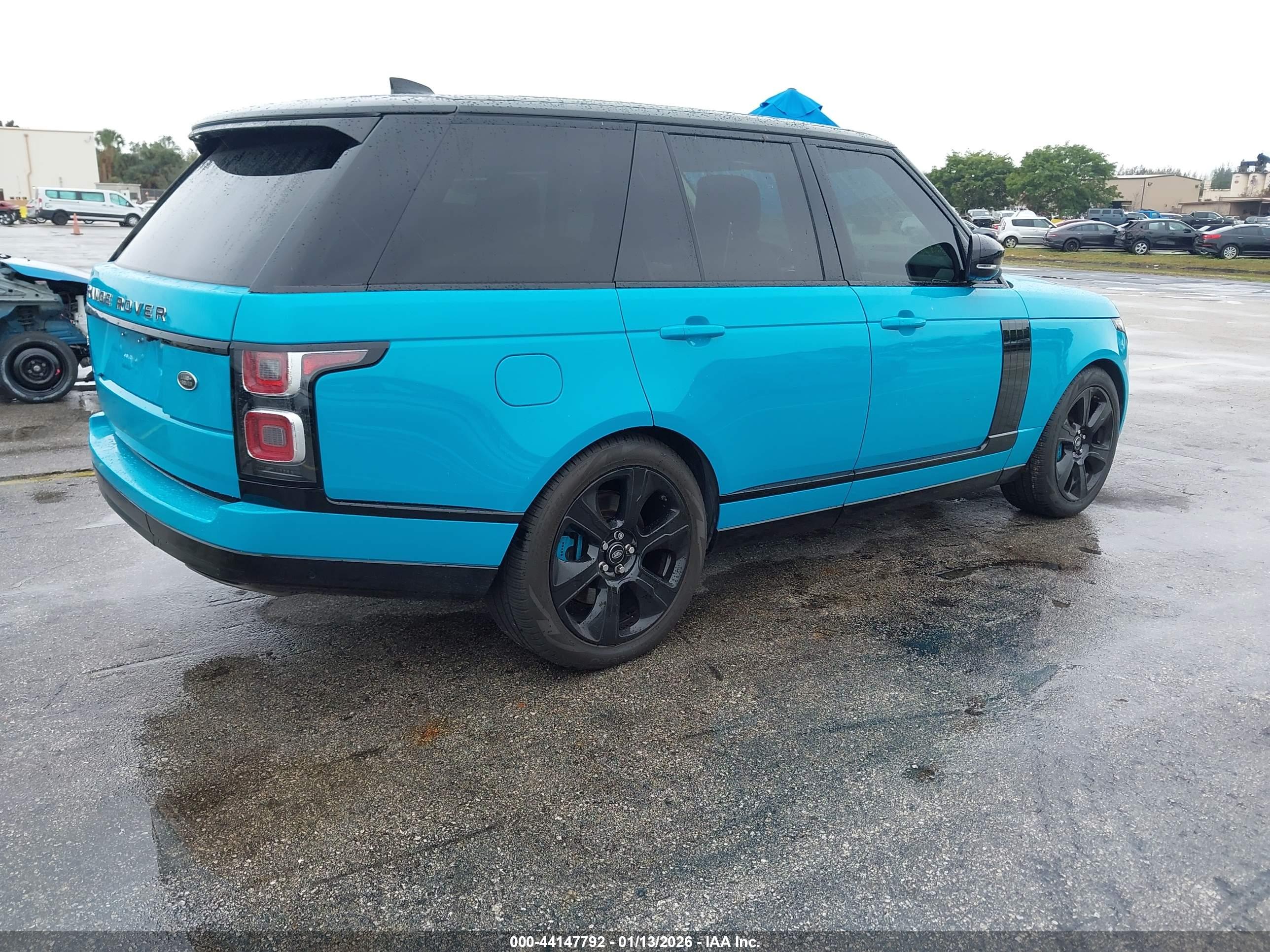 LAND ROVER image 4