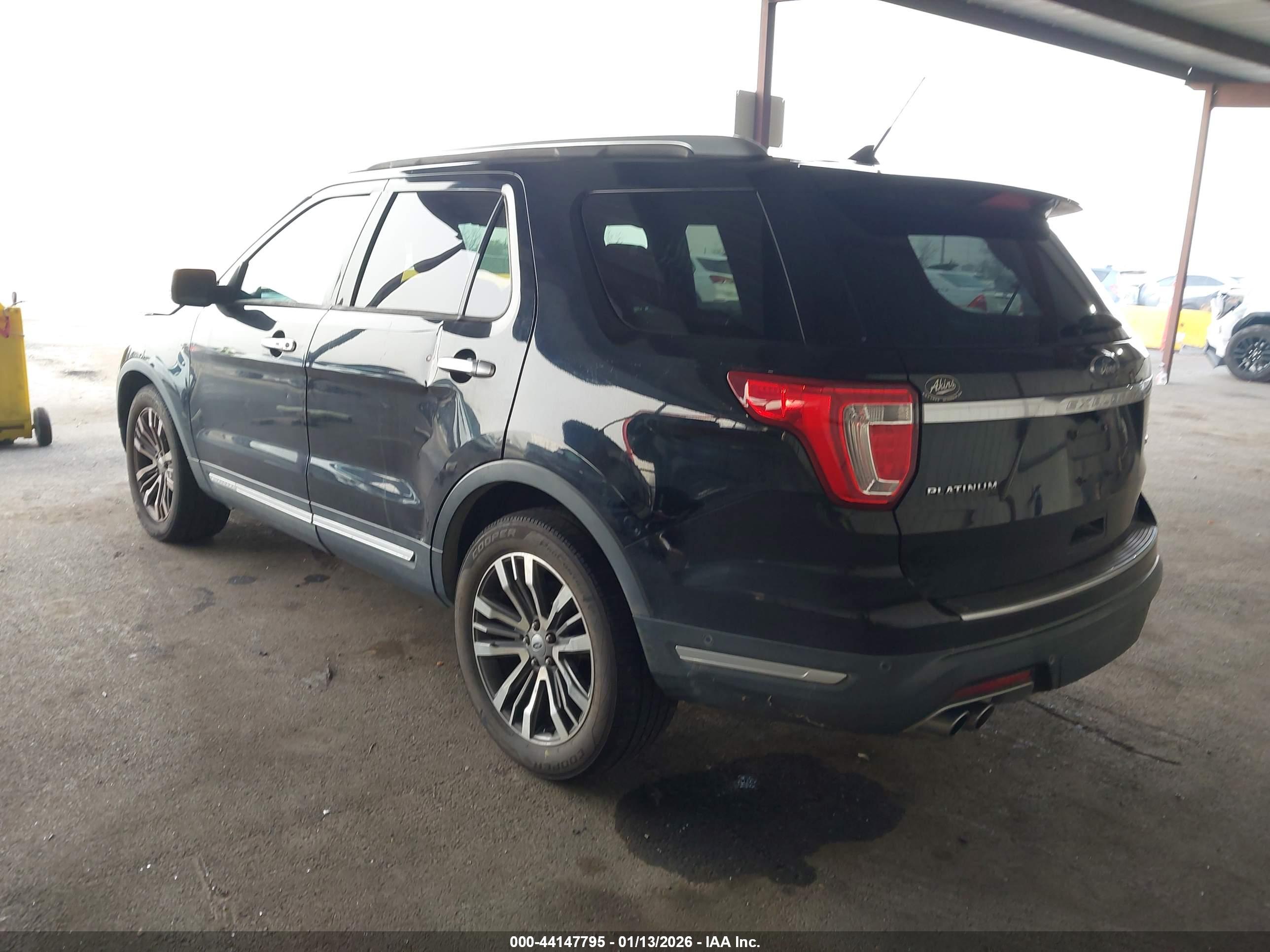 FORD EXPLORER image 3