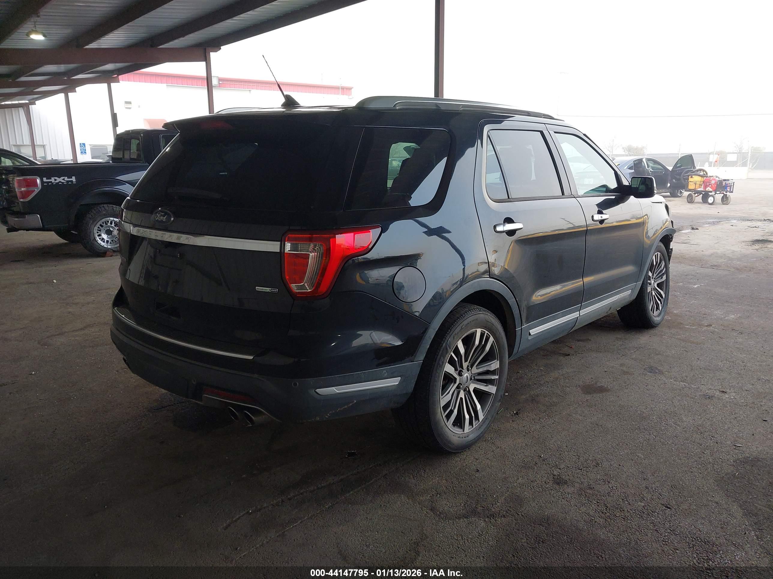 FORD EXPLORER image 4