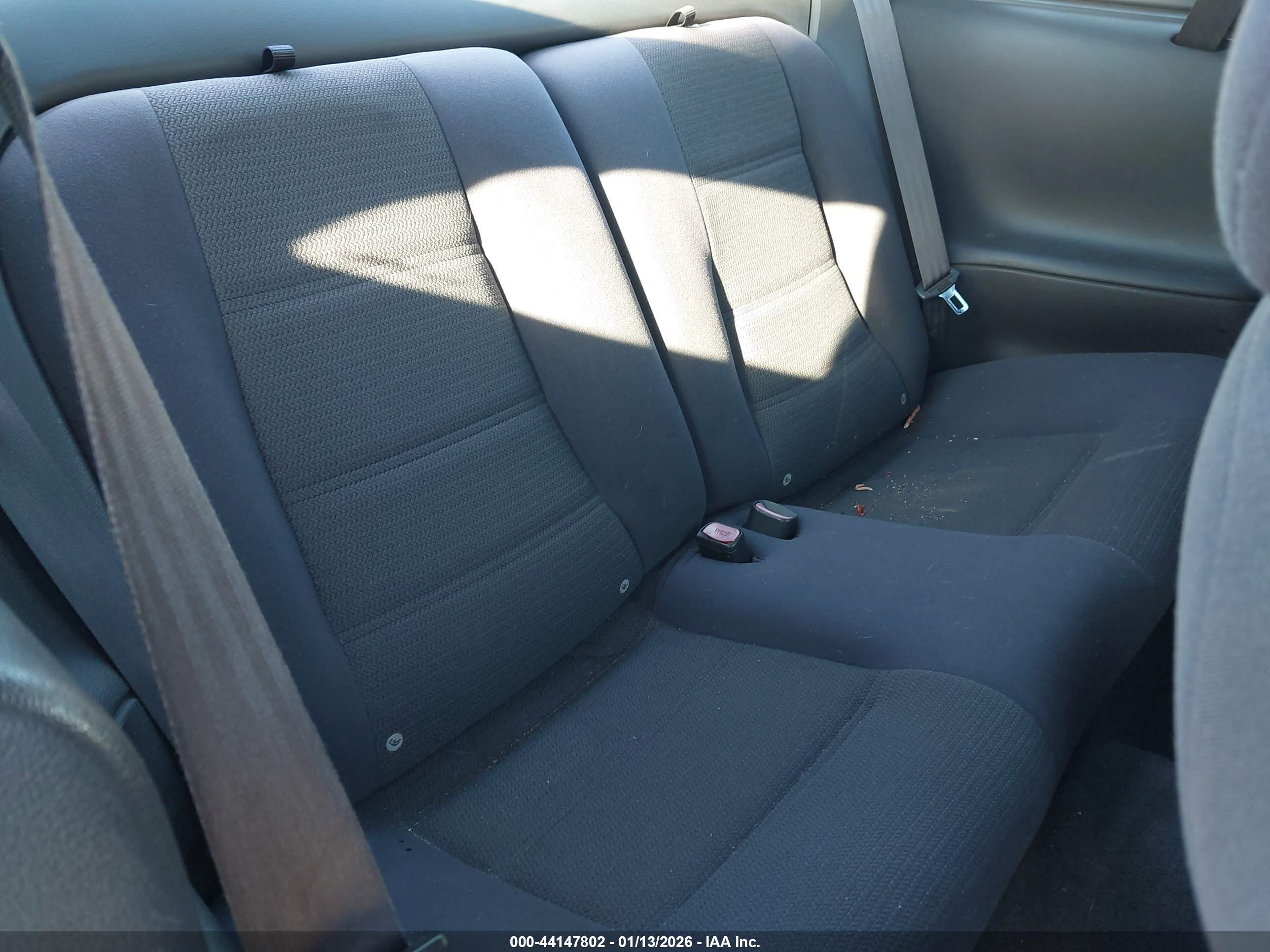 FORD MUSTANG image 8