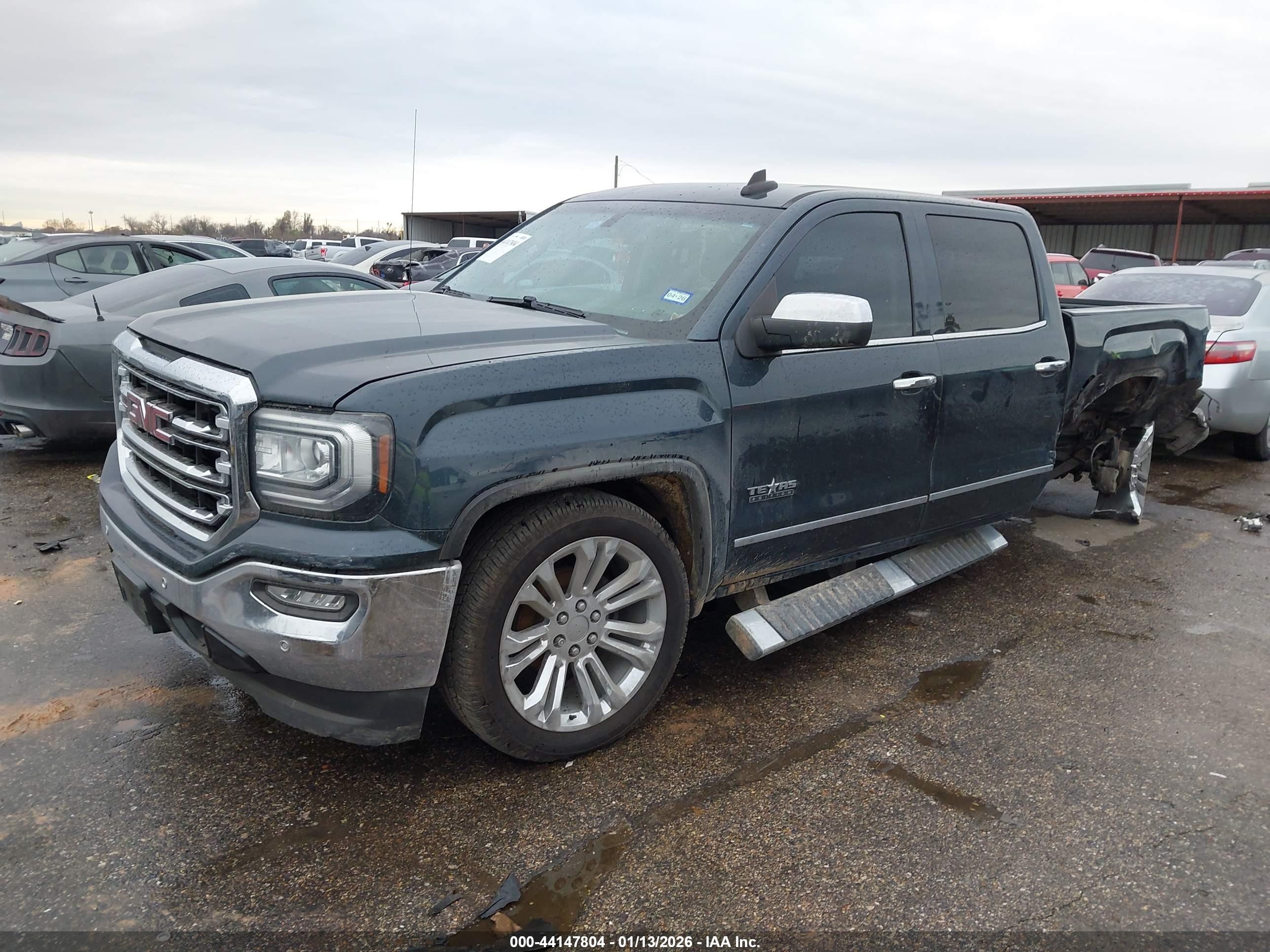 GMC SIERRA image 2