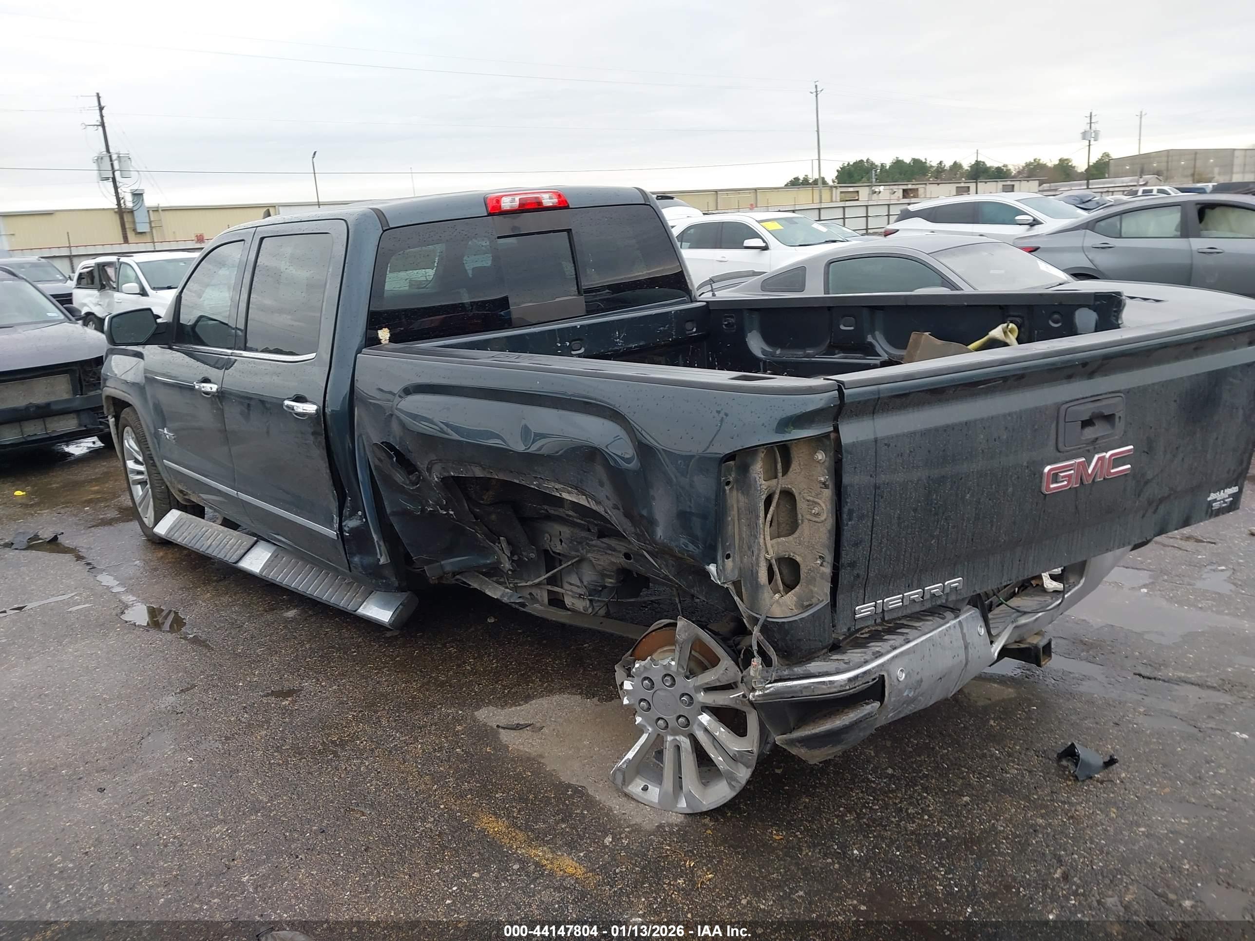 GMC SIERRA image 3