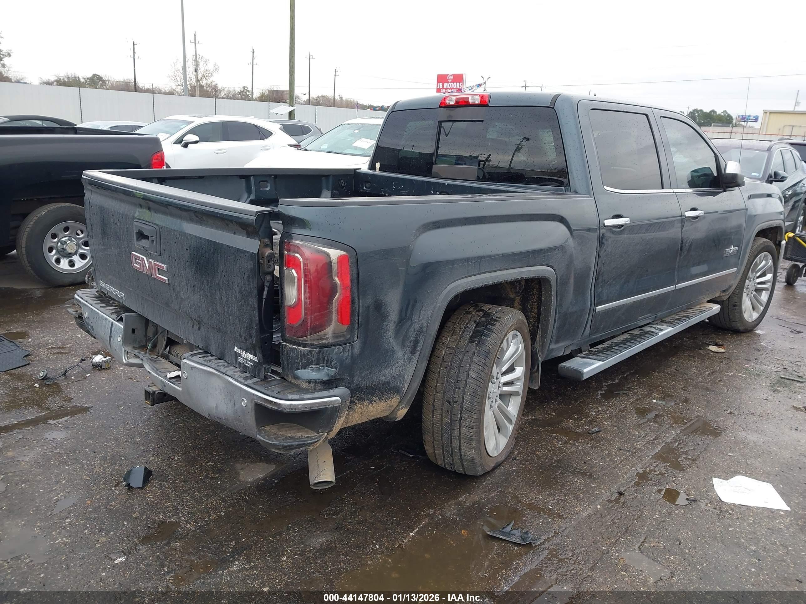 GMC SIERRA image 4